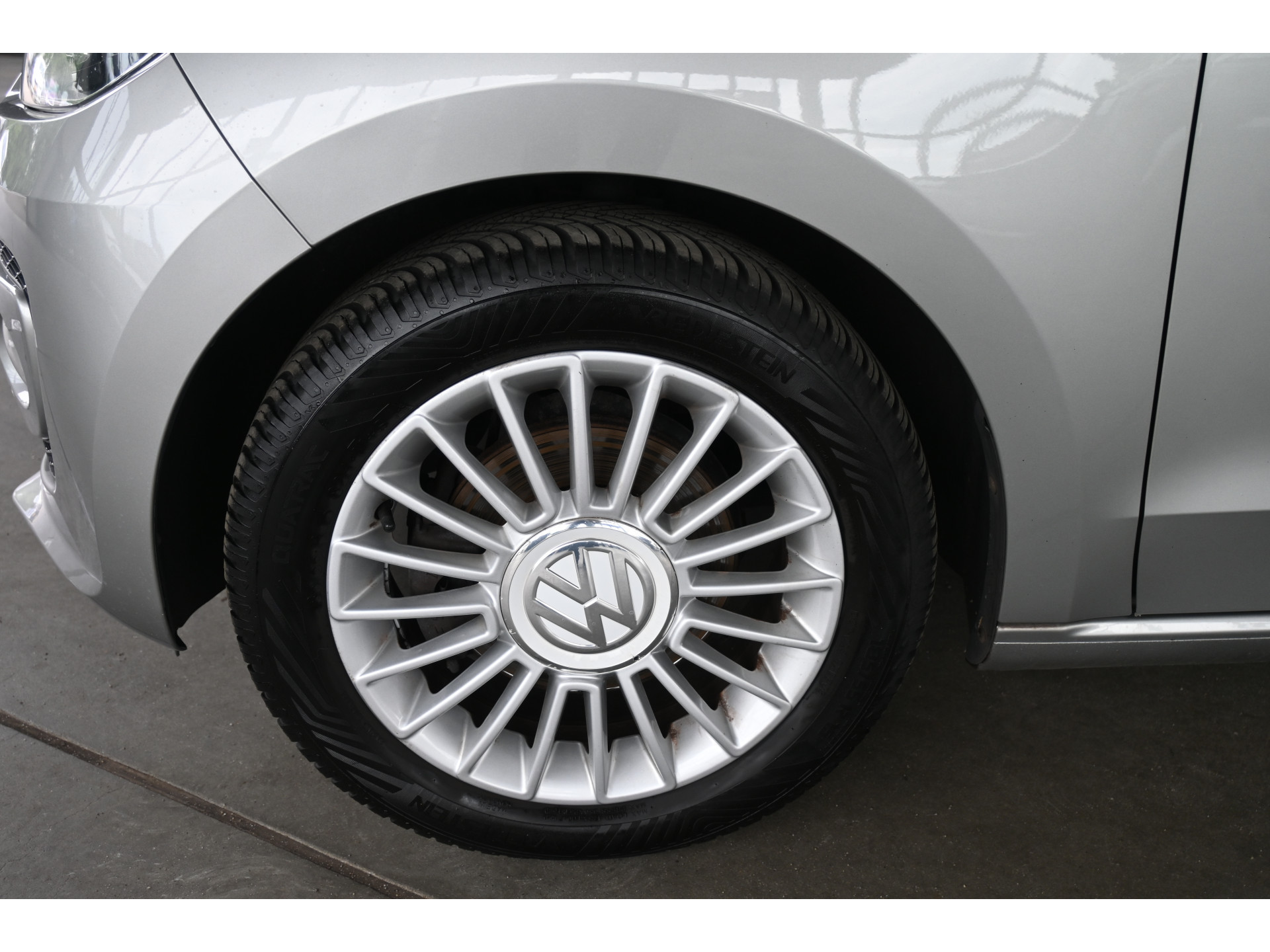 Volkswagen Up! 1.0 High Up! BlueMotion Airco Licht metaal Elektrisch Pakket! Goed Onderhouden! Inruil Mogelijk!