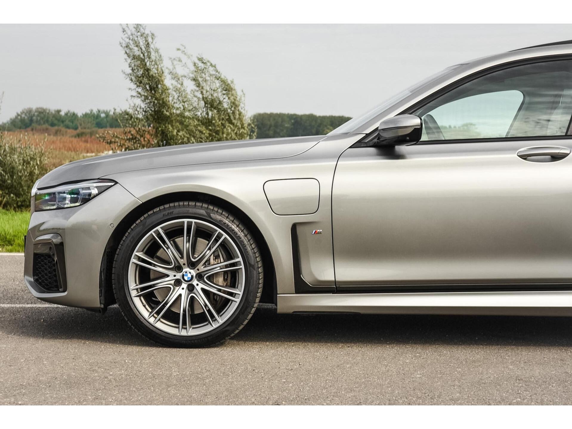 BMW 745Le High Executive | M Sport | Massage | Lounge