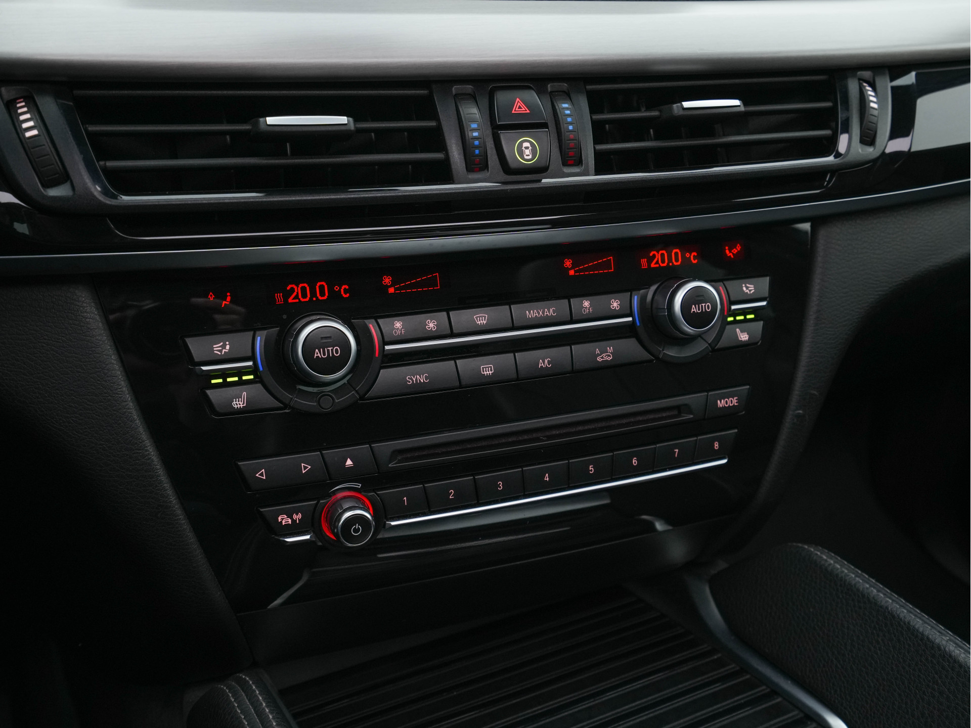 BMW X6 xDrive30d High Executive M-Sport-Pack Aut. *PANO |  FULL-LEATHER | BLIND-SPOT | FULL-LED | HARMAN/KARDON-AUDIO | ADAPTIVE-CRUISE | SHIFT-PADDLES | HEAD-UP | SURROUND-VIEW | MEMORY-PACK | NAVI-FULLMAP | KEYLESS | ECC | PDC | 20''A