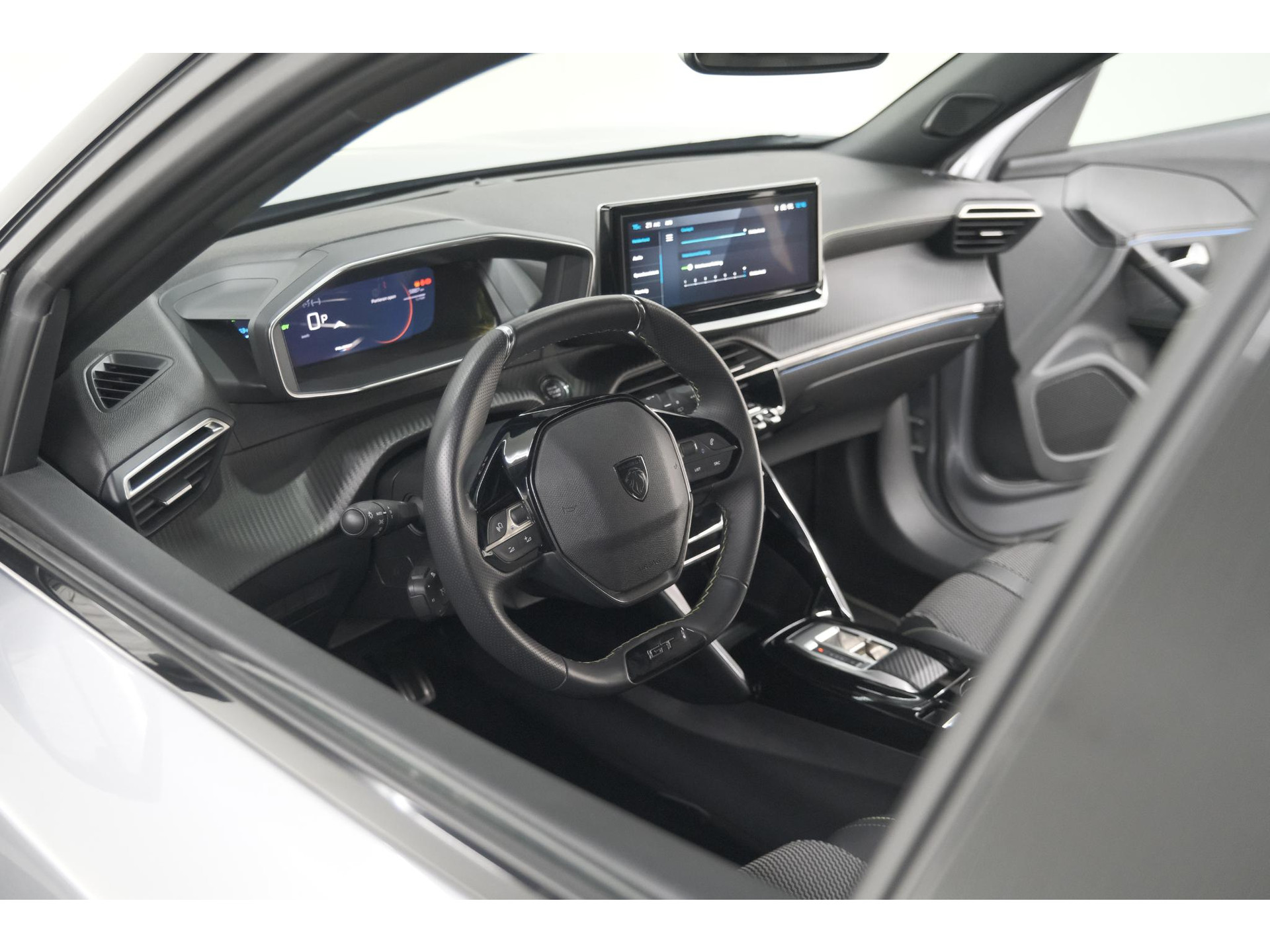Peugeot e-2008 EV GT 50 kWh | 3 Fase | 360 Camera | Adaptieve Cruise Control | Dodehoekdetectie