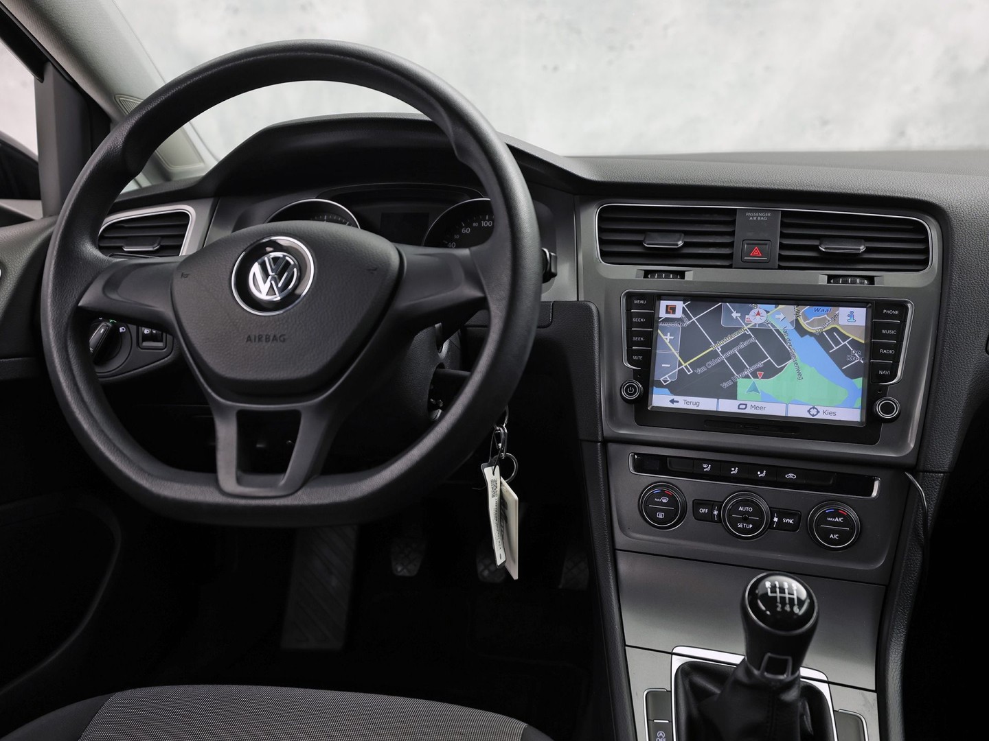 Volkswagen Golf Variant 1.2 TSI Sport (NAVIGATIE, BLUETOOTH, CLIMATE, NAP, TREKHAAK, SPORTSTOELEN, ARMSTEUN, LM VELGEN, ELEK PAKKET, NIEUWSTAAT)