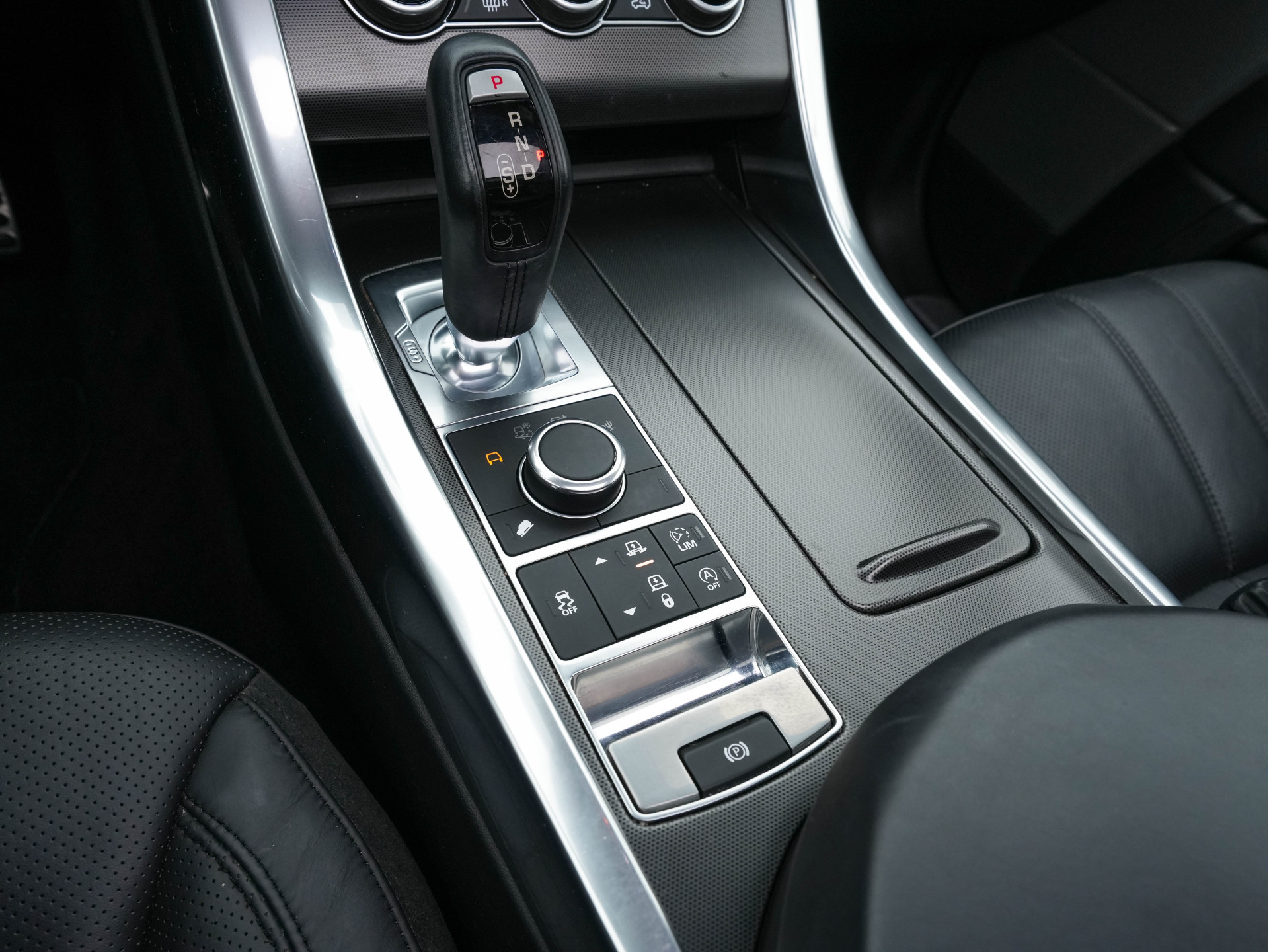 Land Rover Range Rover Sport 3.0 TDV6 HSE Dynamic AWD *PANO | LEATHER | DIGI-COCKPIT | MERIDIAN-AUDIO | BI-XENON | NAVI-FULLMAP | BREMBO-BRAKES | KEYLESS | CAMERA | ECC | PDC | CRUISE | SPORT-SEATS | 22"ALU*