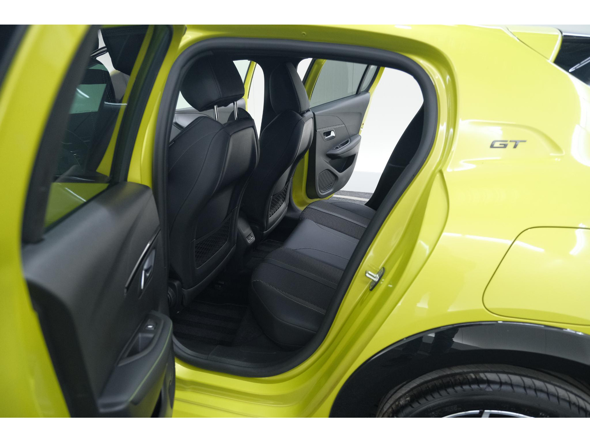 Peugeot 208 PureTech 100 GT | Camera | Apple Carplay | Parkeersensoren