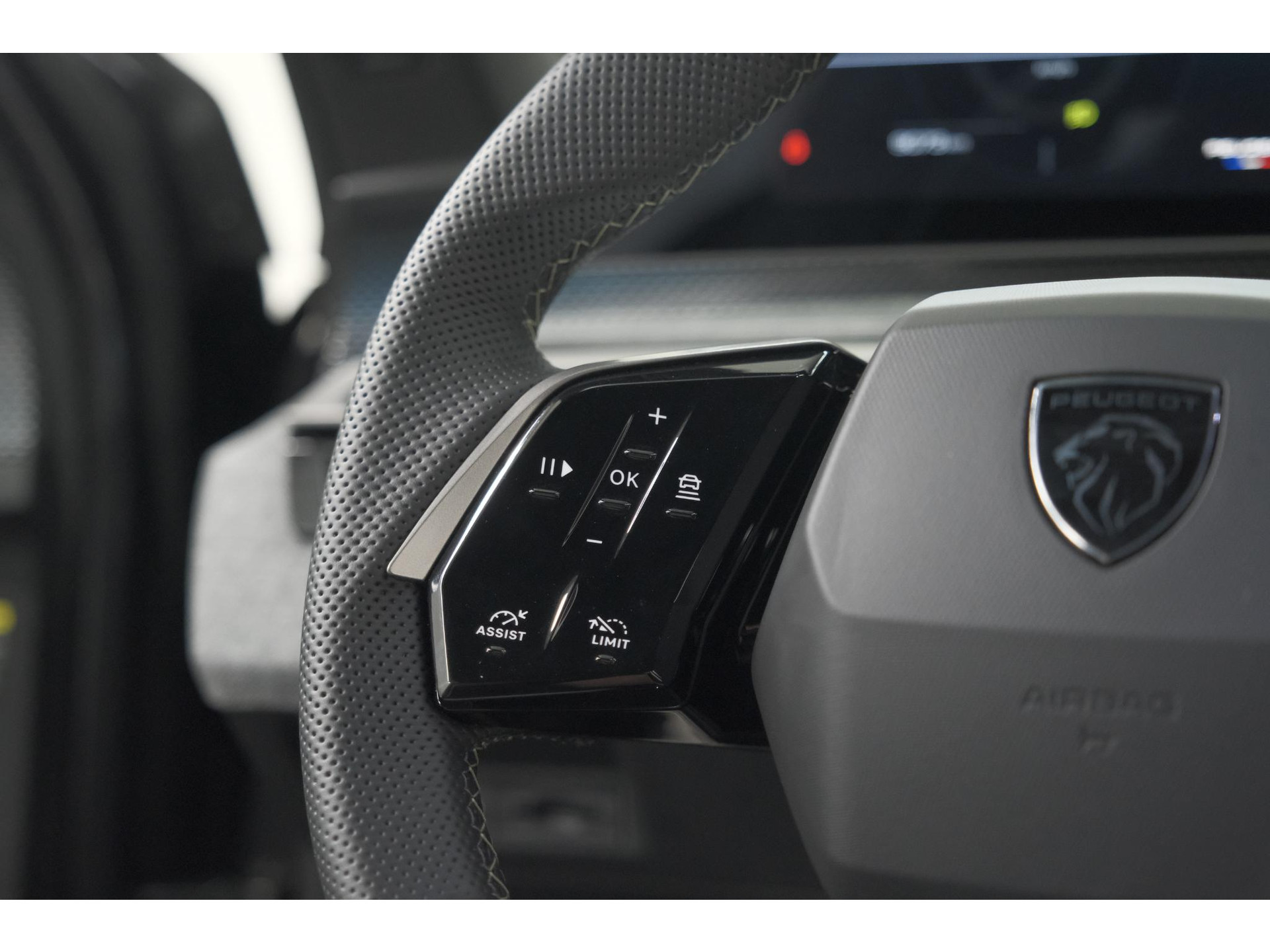 Peugeot 3008 1.2 Hybrid 136 GT | 360 Camera | Adaptieve Cruise Control | Stoelen Pakket | Elektrische Kofferklep