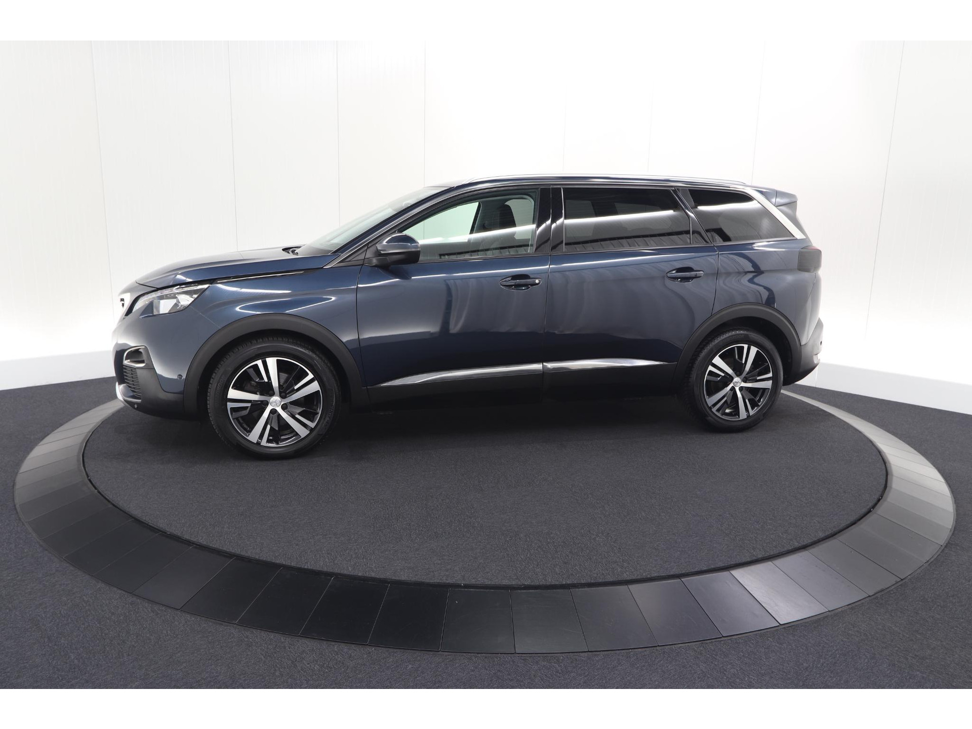 Peugeot 5008 PureTech 130 EAT8 Crossway | Trekhaak | Camera | Navigatie | Apple Carplay