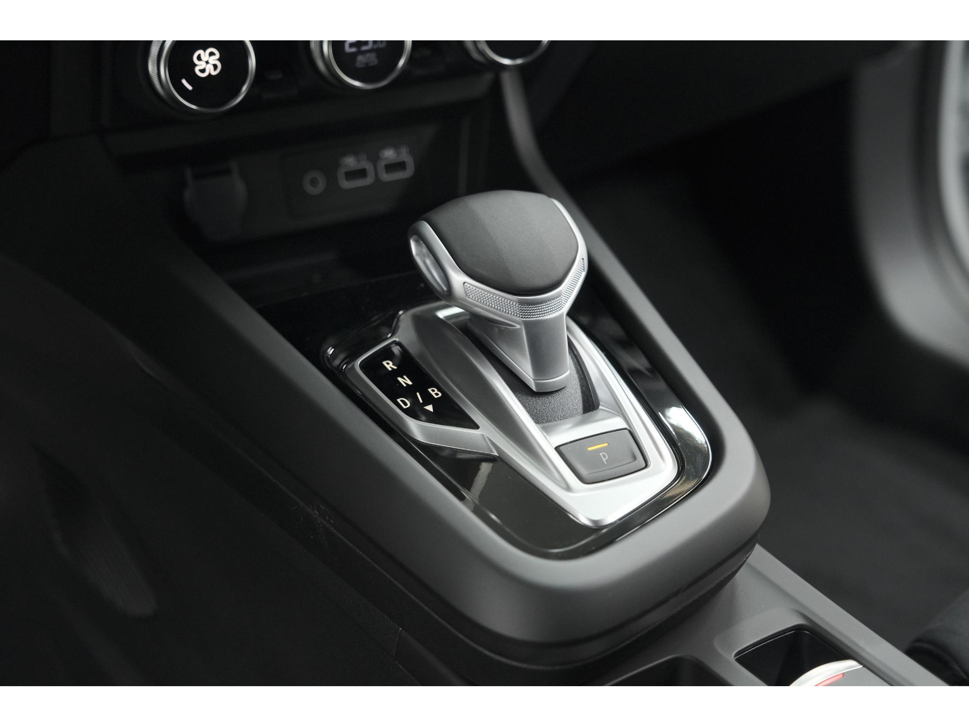 Renault Arkana 1.6 E-Tech hybrid 145 Esprit Alpine | 360 Camera | Adaptieve Cruise Control | Pack Winter | Dodehoekdetectie