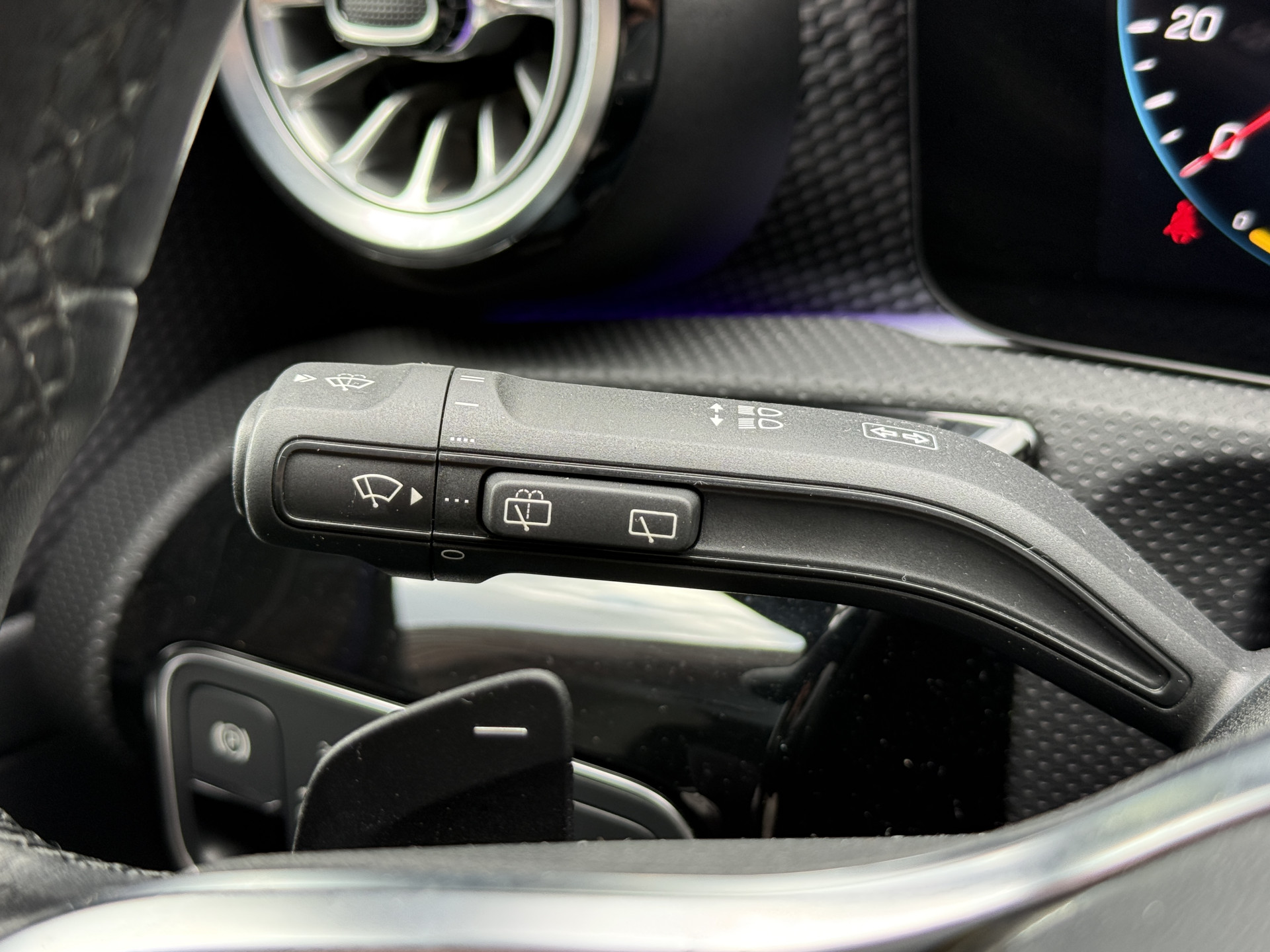 Mercedes-Benz CLA-klasse Shooting Brake 180 Luxury Line | Panoramadak | Leder | Camera | Sfeerverlichting