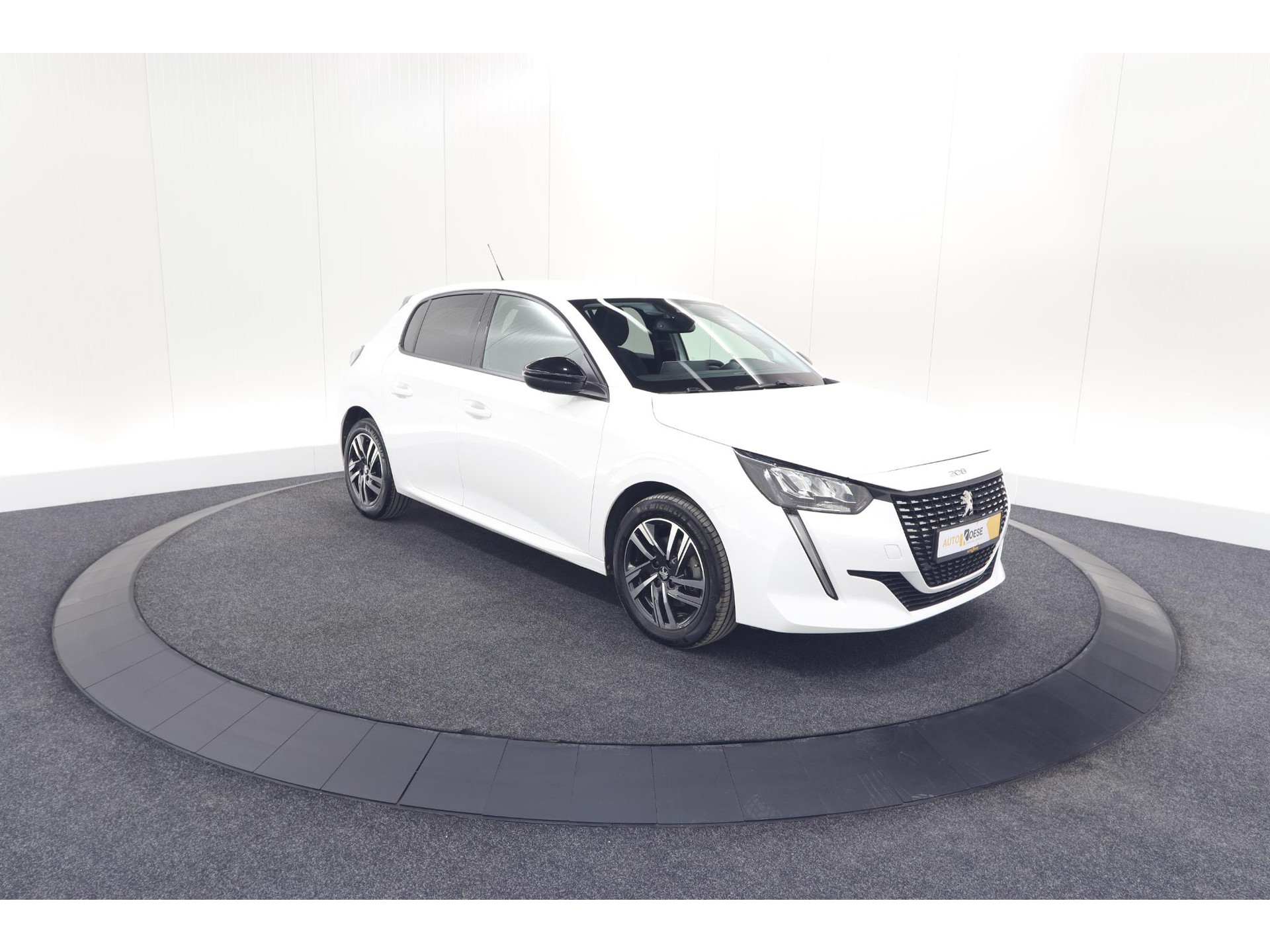 Peugeot 208 PureTech 100 Allure Pack | Camera | Apple Carplay | Stoelverwarming | Parkeersensoren