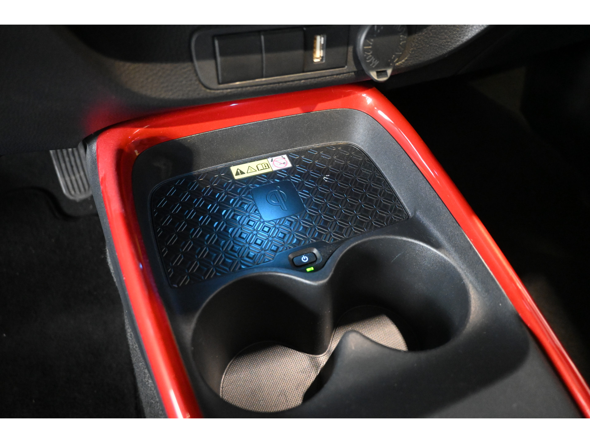 Toyota Aygo X 1.0 VVT-i MT Play Clima Carplay Panoramadak Camera LED Rijklaarprijs Inruil Mogelijk!