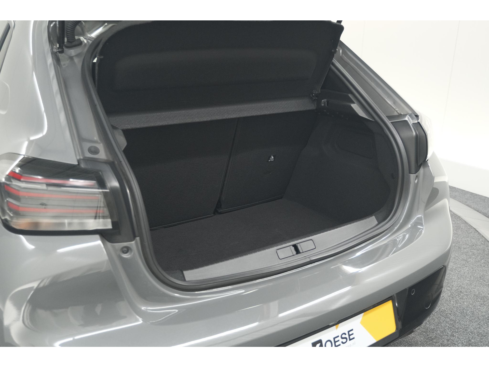 Peugeot 208 Hybrid 100 e-DCS6 Allure | Camera | Apple Carplay | Keyless Entry | Parkeersensoren