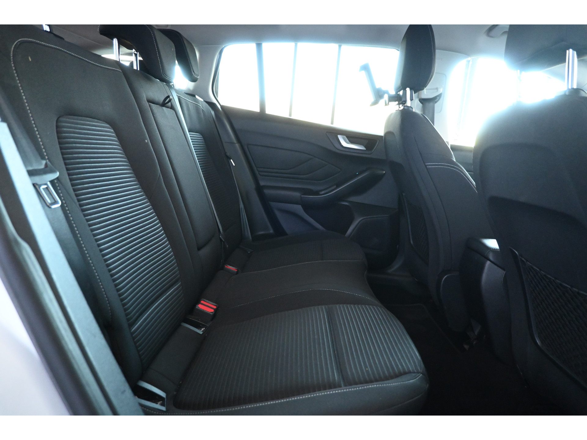 Ford Focus Wagon 1.0 EcoBoost Titanium X Business Clima Navigatie LED 1e Eigenaar Rijklaarprijs! Inruil Mogelijk!