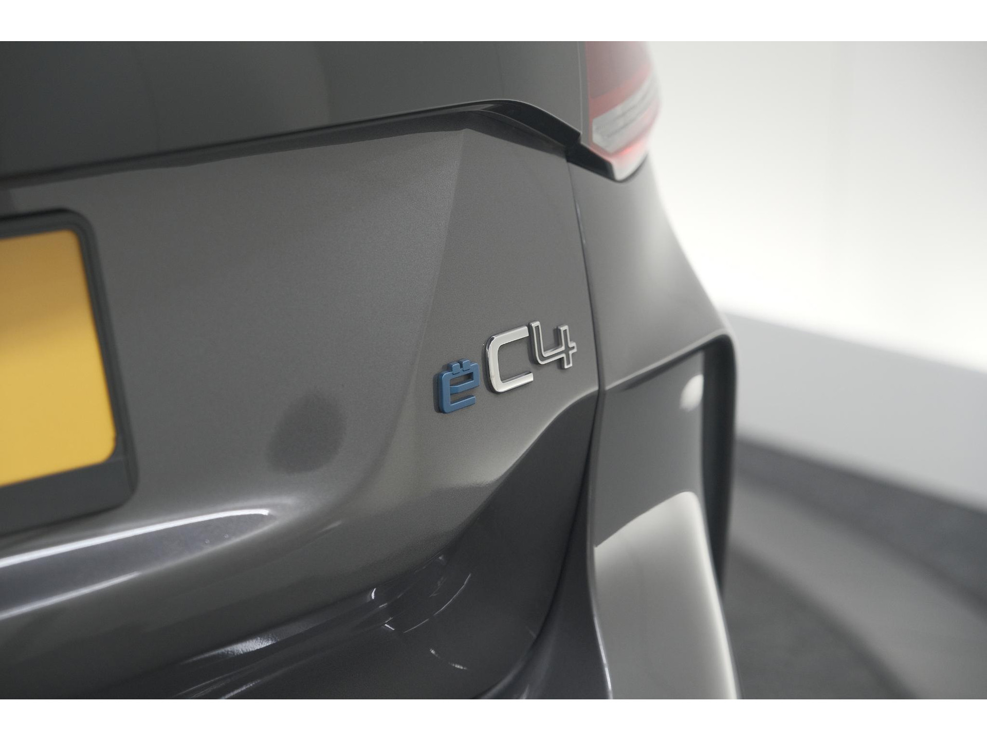 Citroen Ë-C4 Shine 50 kWh | Elektrisch Panoramadak | Camera | Adaptieve Cruise Control