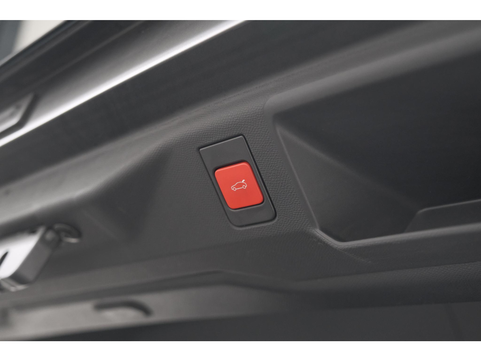 Peugeot 5008 1.2 Hybrid 136 GT 7p | Adaptieve Cruise Control | Camera | Elektrische Kofferklep | Stoelverwarming