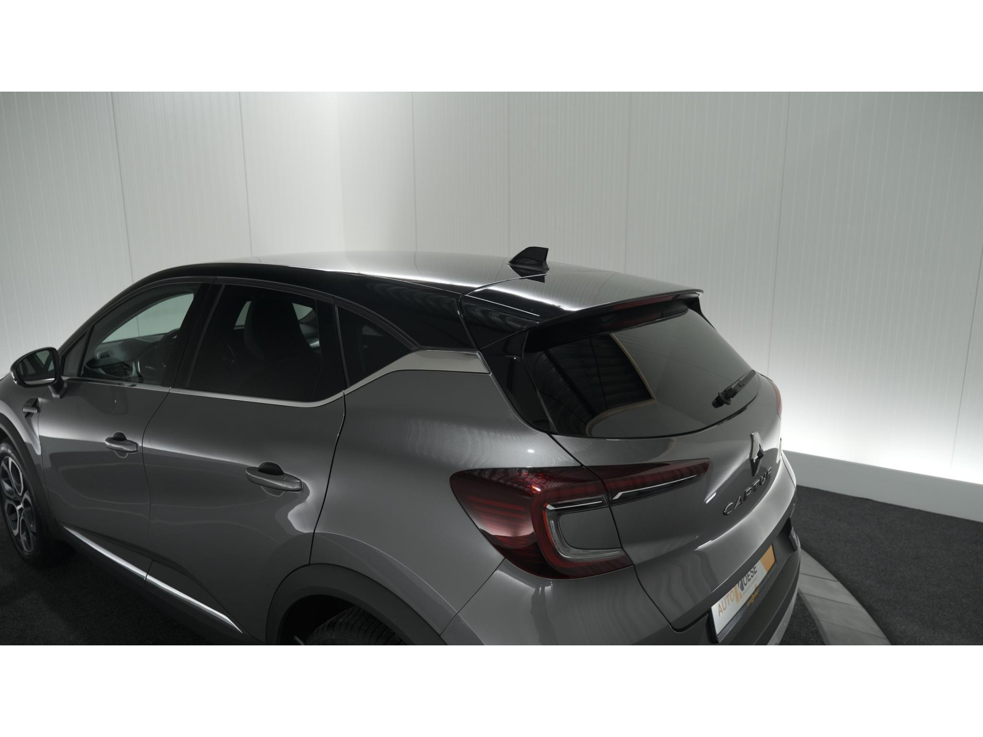 Renault Captur Mild Hybrid 140 EDC Techno | 360 Camera | 9.3 Inch Grootscherm | Stoelverwarming | Apple Carplay | 18 Inch Lichtmetalen Velgen