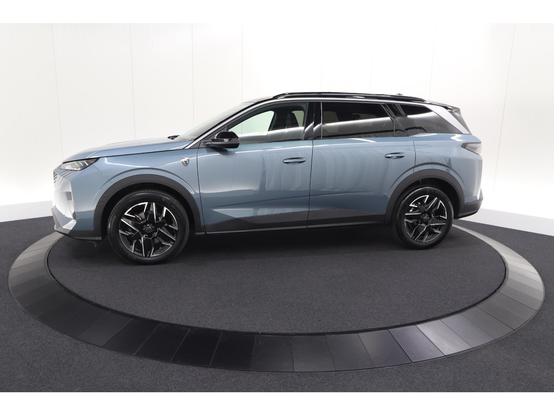 Peugeot 5008 1.2 Hybrid 136 GT 7p | Adaptieve Cruise control | Elektrische Kofferklep | Stoelverwarming