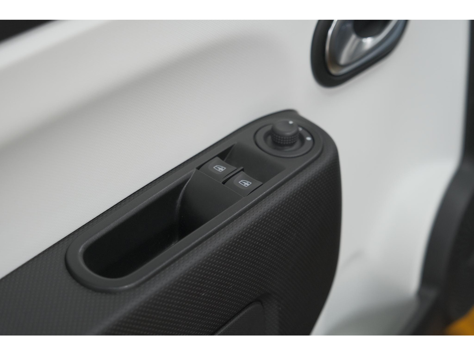 Renault Twingo Z.E. R80 Collection | Lage Kilometerstand | Apple Carplay | Climate Control