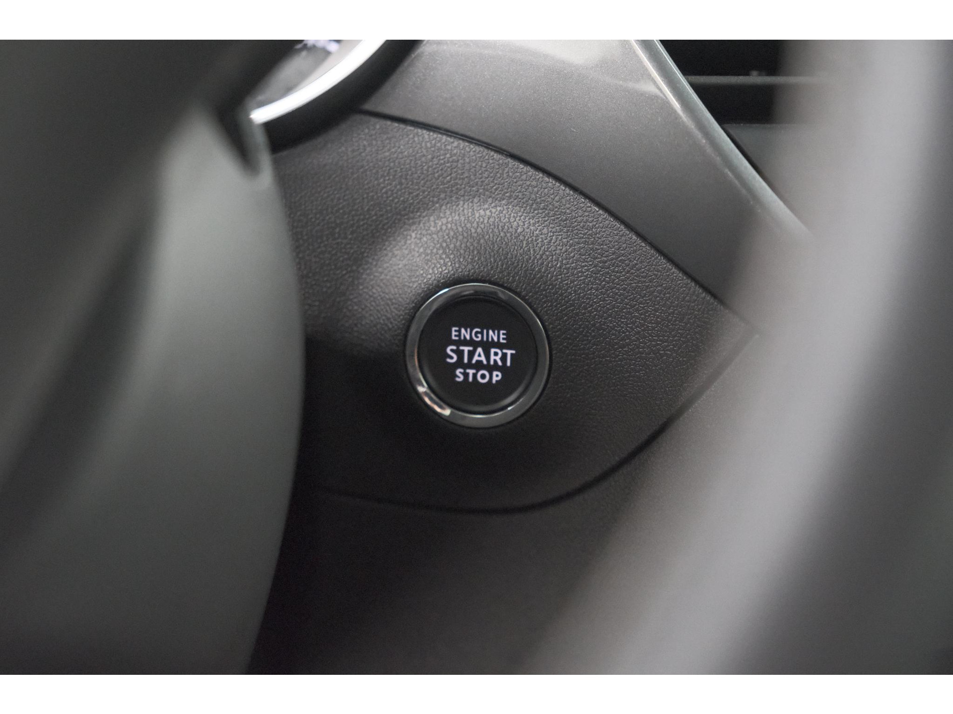 Opel Crossland 1.2 Turbo Ultimate | Camera | Dodehoekdetectie | Comfort Pakket | Apple Carplay