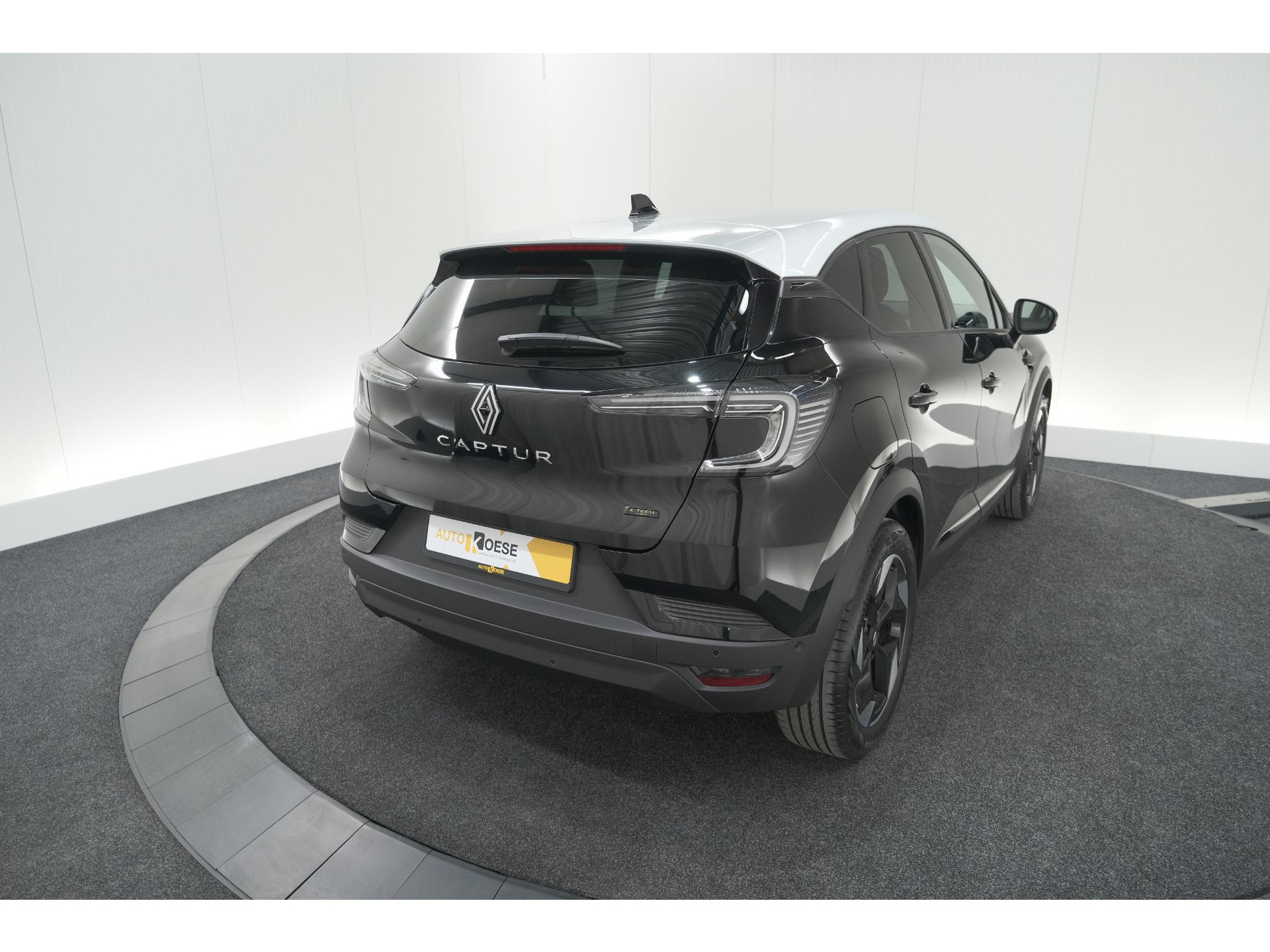 Renault Captur 1.6 E-Tech full hybrid 145 Techno | 360 Camera | Adaptieve Cruise Control | Apple Carplay | 18 Inch Lichtmetalen Velgen