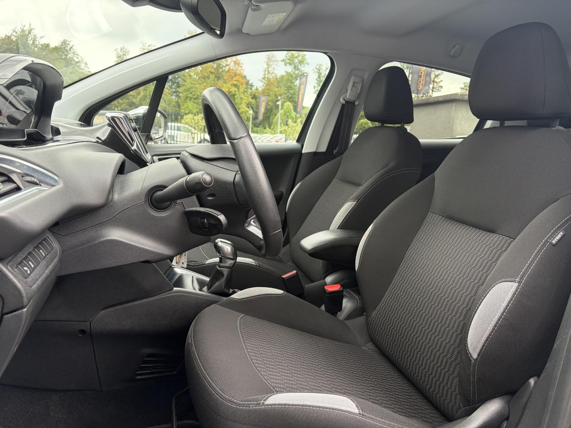 Peugeot 208 1.2 PureTech Style Pack 1e Eigenaar l Navi l Clima l Cruise l 5 Deurs l Lm velgen l Pdc l N.A.P l Apk tot 04-2027