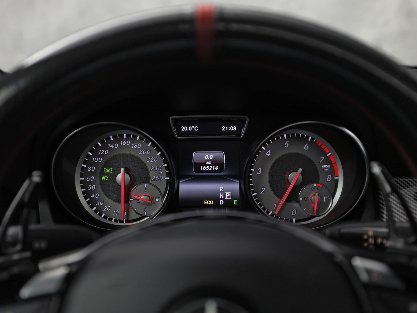 Mercedes-Benz CLA-Klasse 250 AMG Sport 211Pk Automaat (PANORAMADAK, STERRENHEMEL, NAVIGATIE, RODE GORDELS, LEDER/ALCANTARA, STOELVERWARMING, SPORTSTOELEN, GETINT GLAS, CRUISE, NIEUWSTAAT)