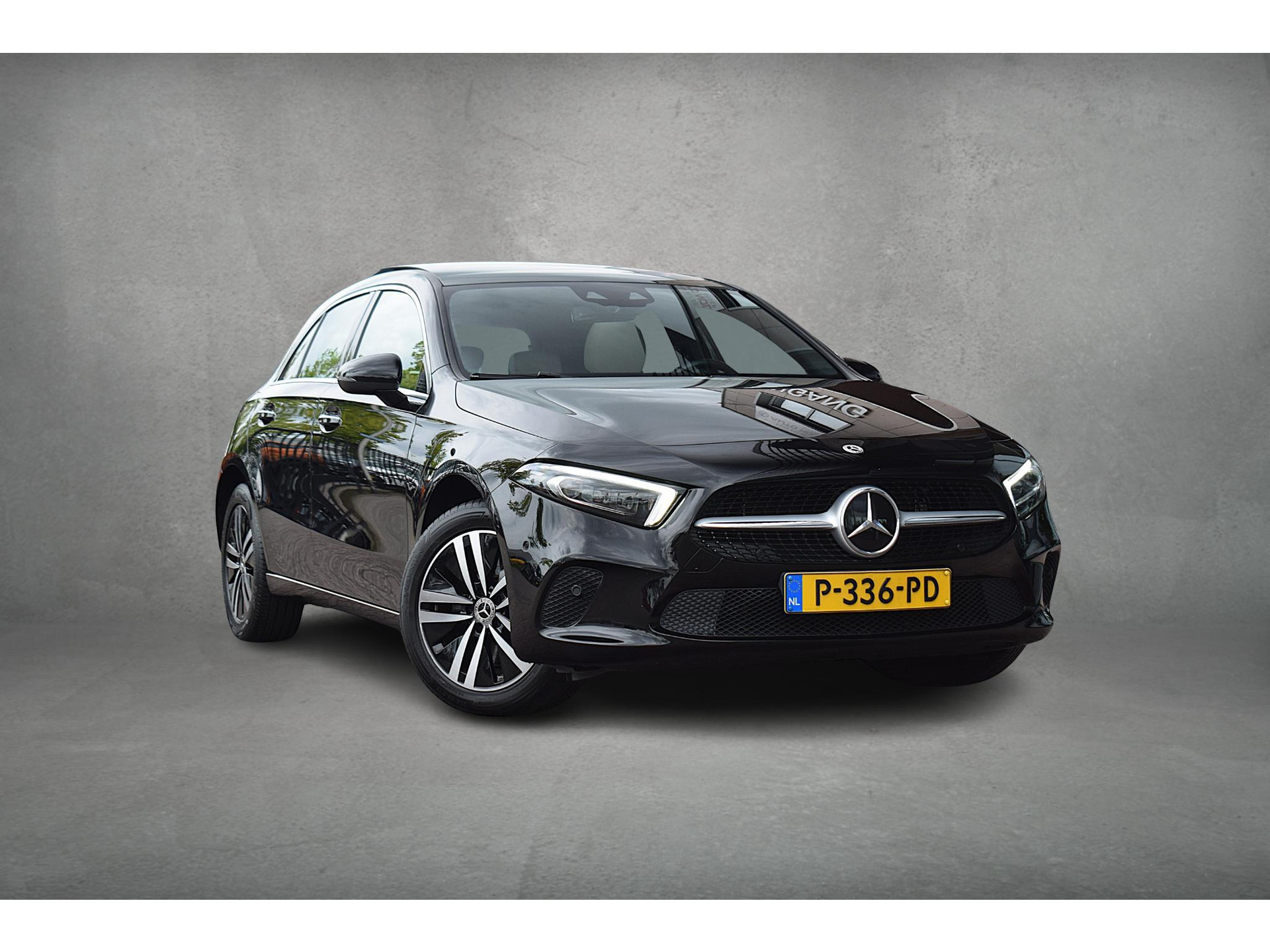 Mercedes-Benz A-klasse 250 e Business Solution Luxury Limited | Pano | Leer | Burmester | SOH: 94,3% | Stoelverwarming