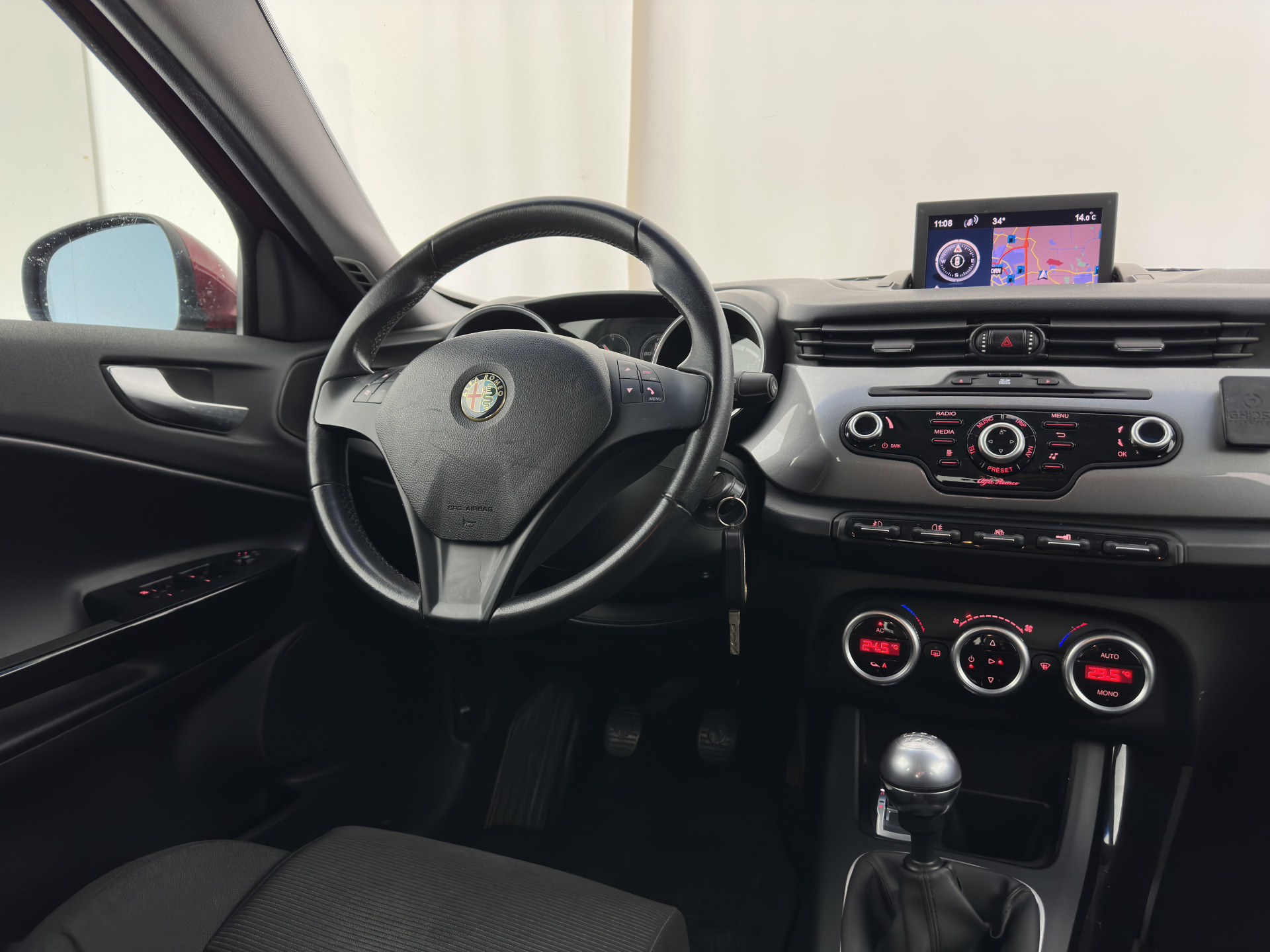 Alfa Romeo Giulietta 1.6 JTDm Distinctive *NAVI-FULLMAP | SPORT-SEATS | ECC | PDC | CRUISE | 17''ALU*