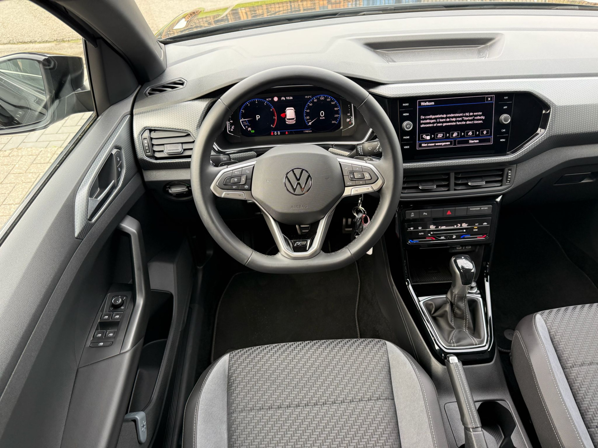 Volkswagen T-Cross 1.0 TSI R-Line | 1E EIGENAAR | 3/6/12MND GARANTIE| AUTOMAAT | LED | CARPLAY | DIGITAAL COCKPIT | DAB | CRUISE |