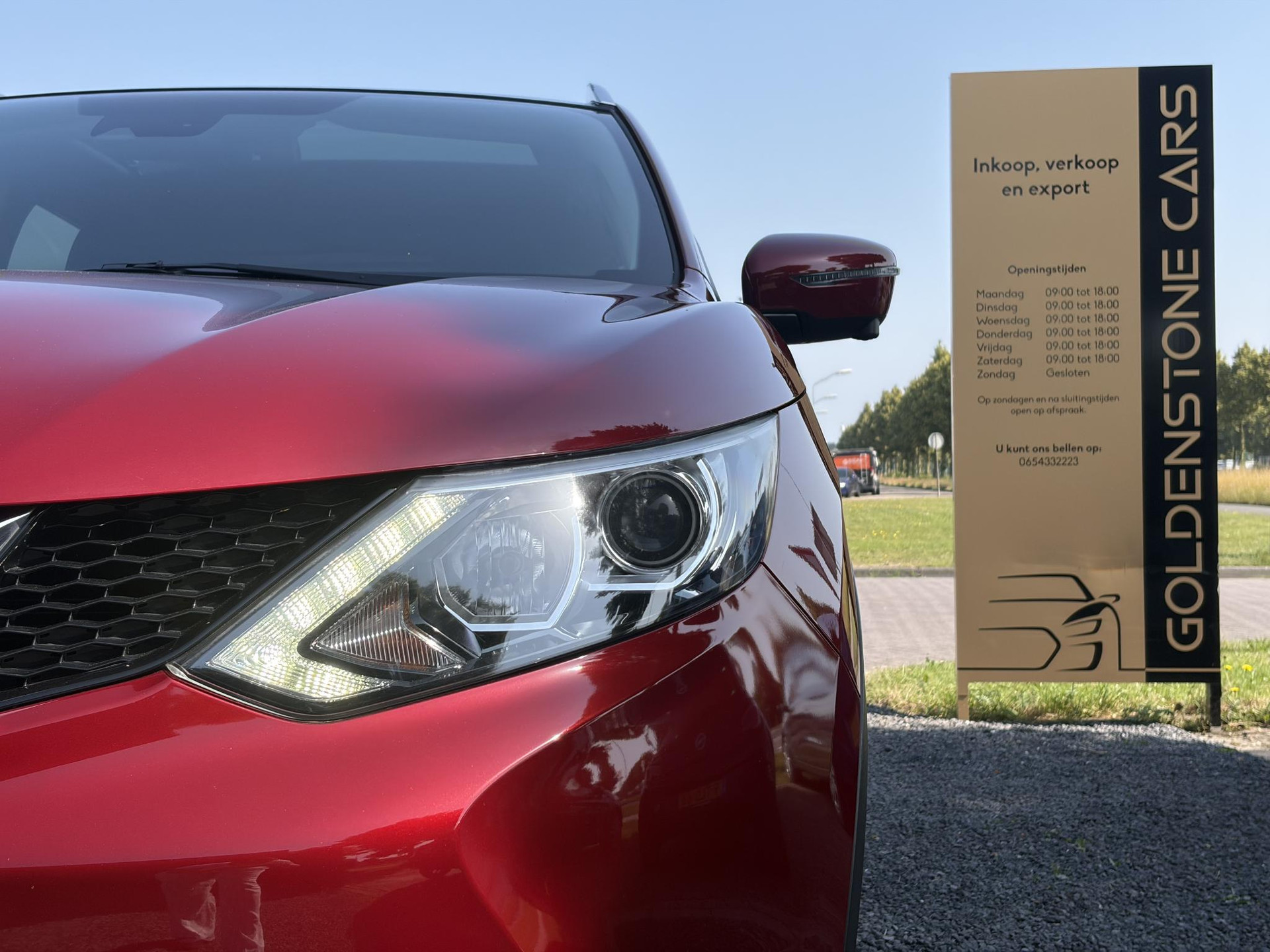 Nissan Qashqai 1.2 N-Connecta 360° Camera,Pano,Trekhaak,Navi,Clima,Cruise,Pdc V+A,Lm velgen,6 Bak,Dakrails,N.A.P,115pk,Apk tot 11-2026