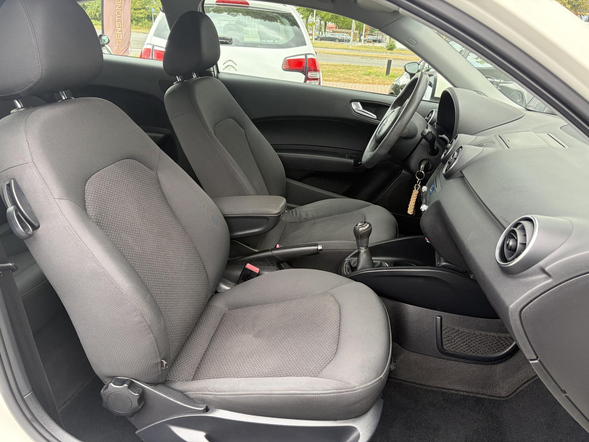 Audi A1 1.2 TFSI Ambition Pro Line ✓Carplay✓Clima✓Stoelverwarming✓Pdc✓Lm velgen✓85pk✓Zeer zuinig✓Apk tot 09-2027