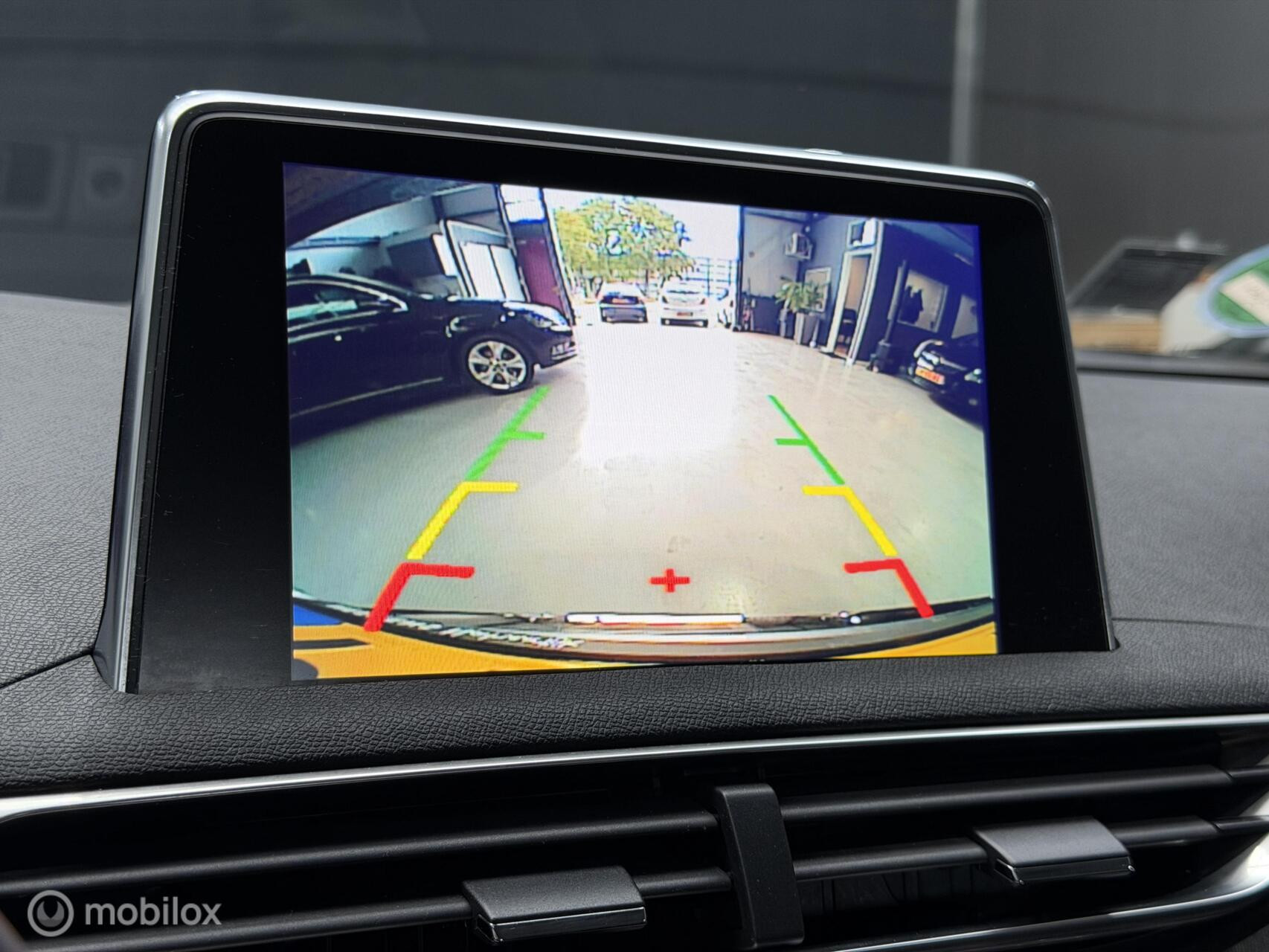 Peugeot 3008 1.2 PureTech Active|Automaat|CarPlay|Camera|Trekhaak|NAP