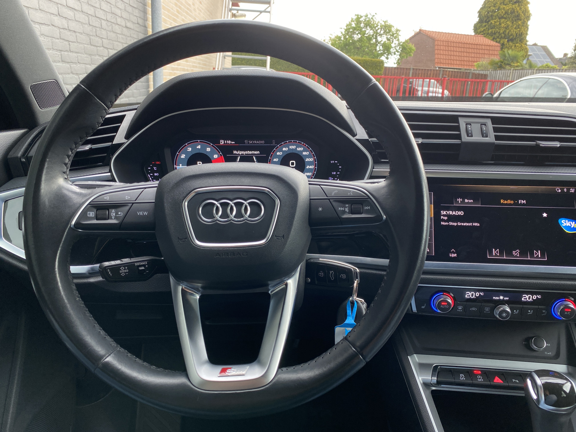 Audi Q3 35 TFSI 150 pk S Line AUT. | zwart optiek | 20'' lichtmetalen velgen | adaptieve cruise | sportstoelen | apple carplay | led kopl.