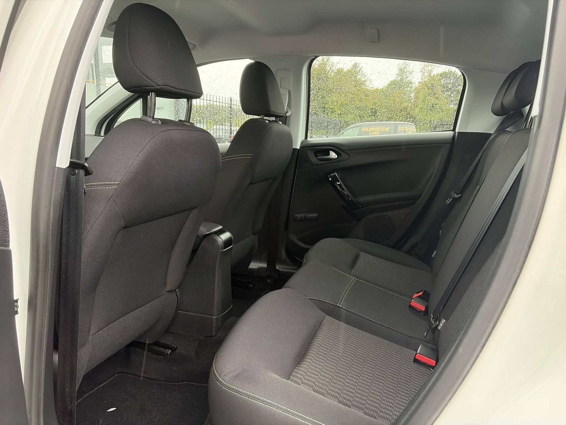 Peugeot 208 1.2 PureTech Blue Lion ✓D-riem vv 2024✓Dealer Onderhouden✓Carplay✓Navi✓Trekhaak✓2e Eigenaar✓Recent beurt gehad✓Airco✓Cruise✓Pdc✓5 Deurs✓Weinig Km✓N.A.P✓Apk tot 08-2027