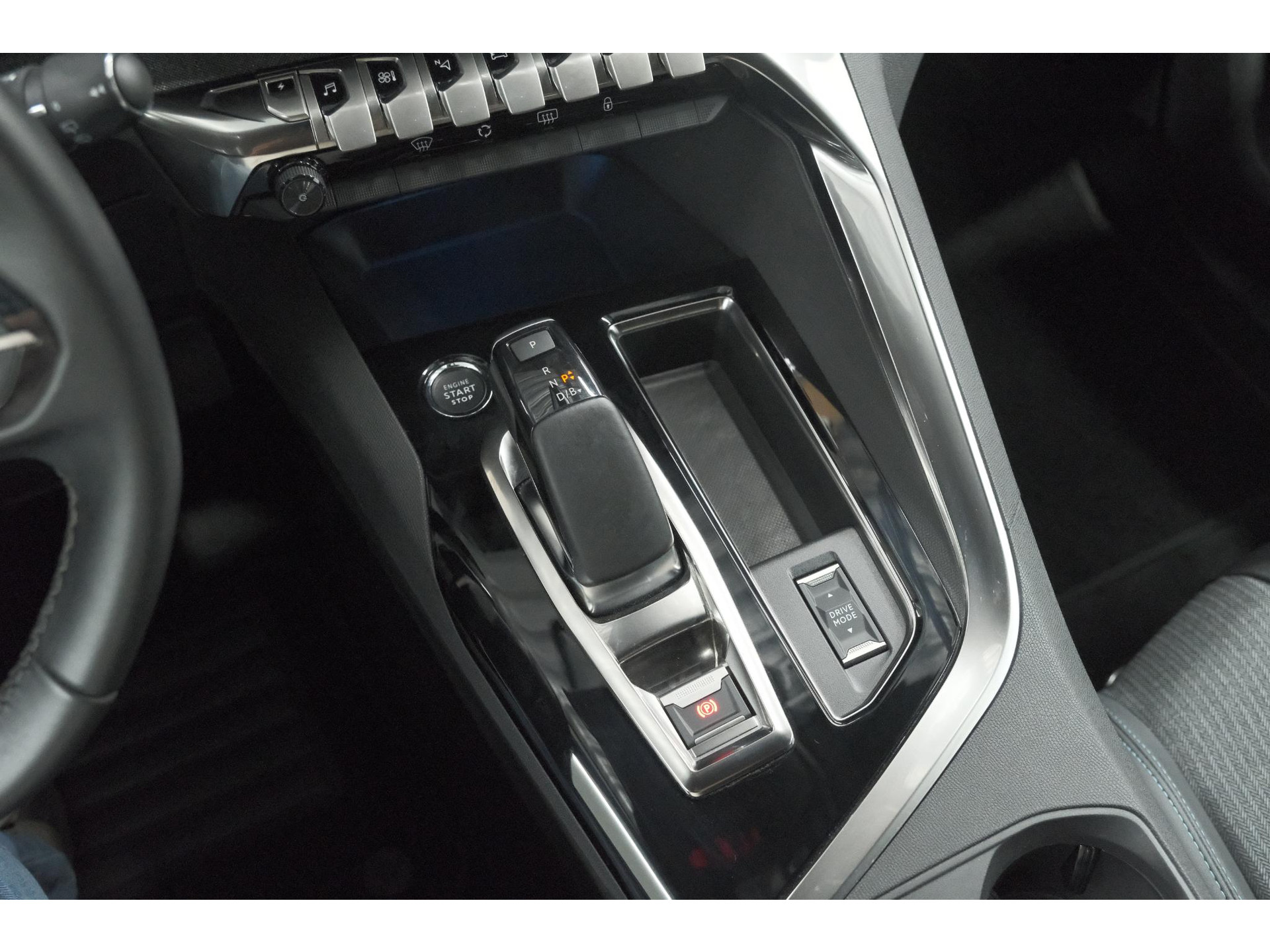 Peugeot 3008 1.6 PLUG-IN HYbrid 225 Allure | Camera | Dodehoekdetectie | Navigatie