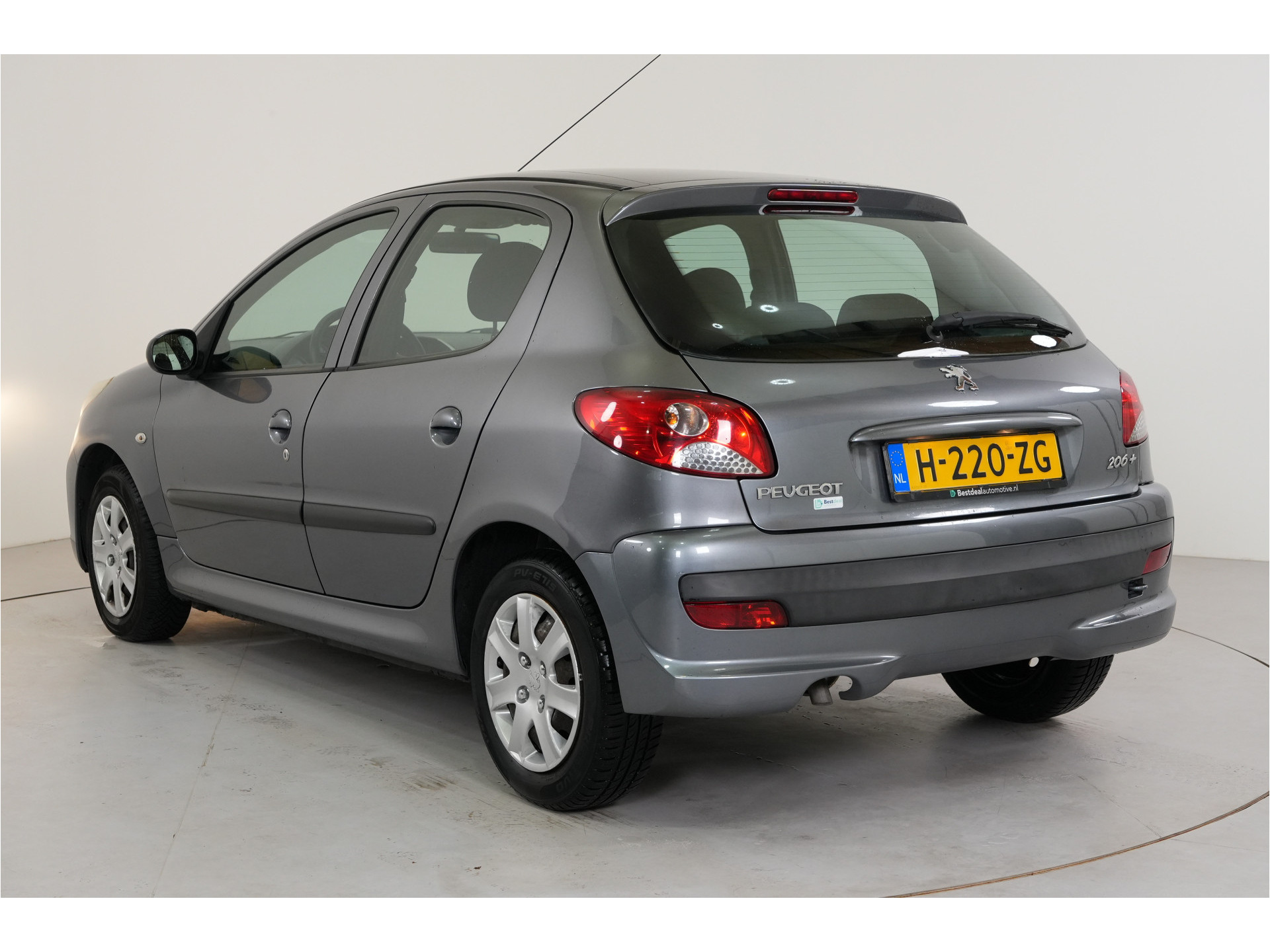 Peugeot 206 + 1.1 XR 5 dr. | Bluetooth | Str. Bekr. | El. ramen |