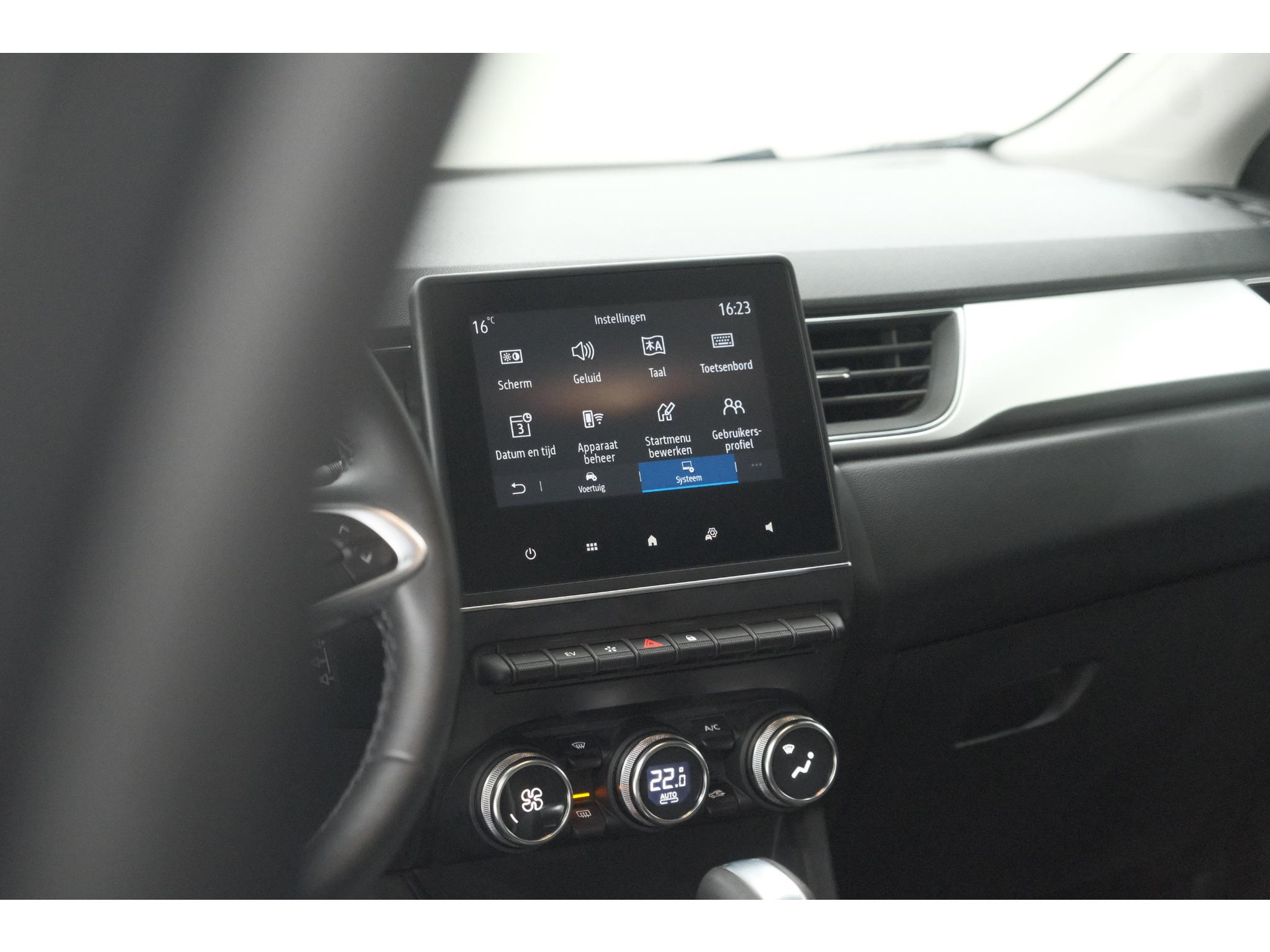 Renault Captur 1.6 E-Tech Hybrid 145 Techno | Pack Parking | Camera | Navigatie | Apple CarPlay