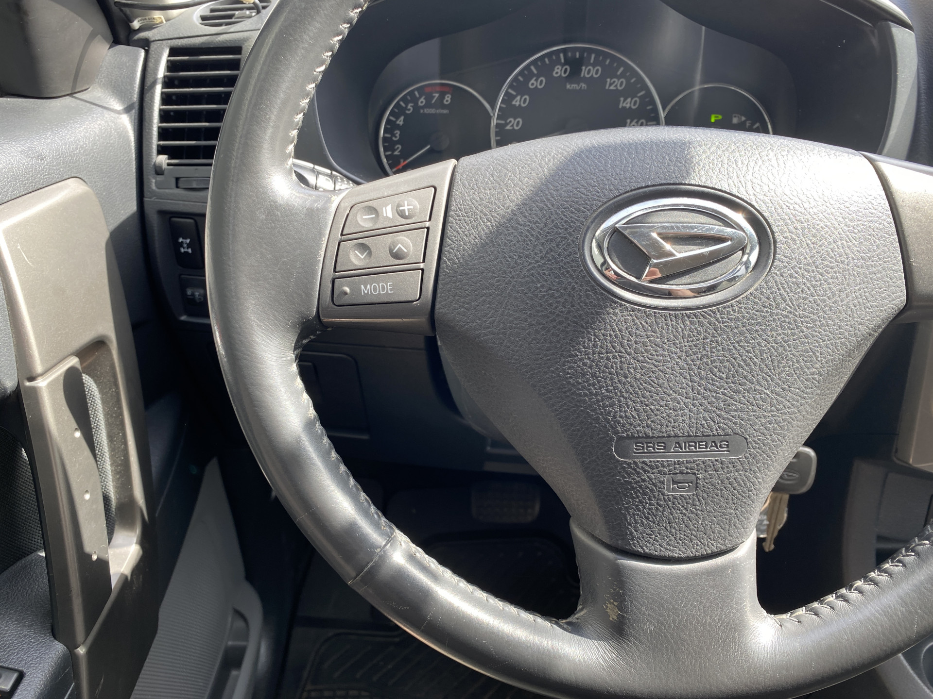 Daihatsu Terios 1.5 4WD Track AUT. | climate control | trekhaak | stoelverwarming | wielkoffer | dac/trc | elektrisch pakket