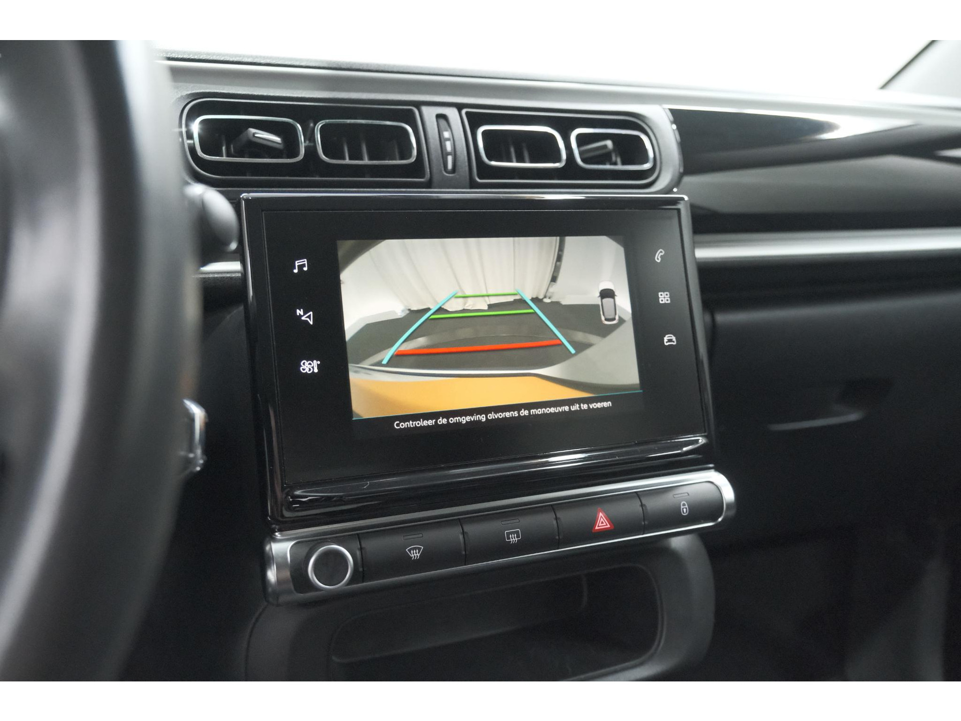 Citroen C3 PureTech 82 S&S Shine | Camera | Navigatie | Climate control | 17 Inch Lichtmetalen Velgen