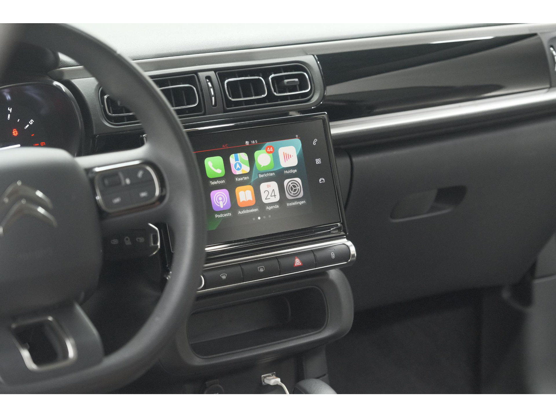 Citroen C3 PureTech 110 EAT6 Max | Apple Carplay | Parkeersensoren | Climate Control | 16 Inch Lichtmetalen Velgen