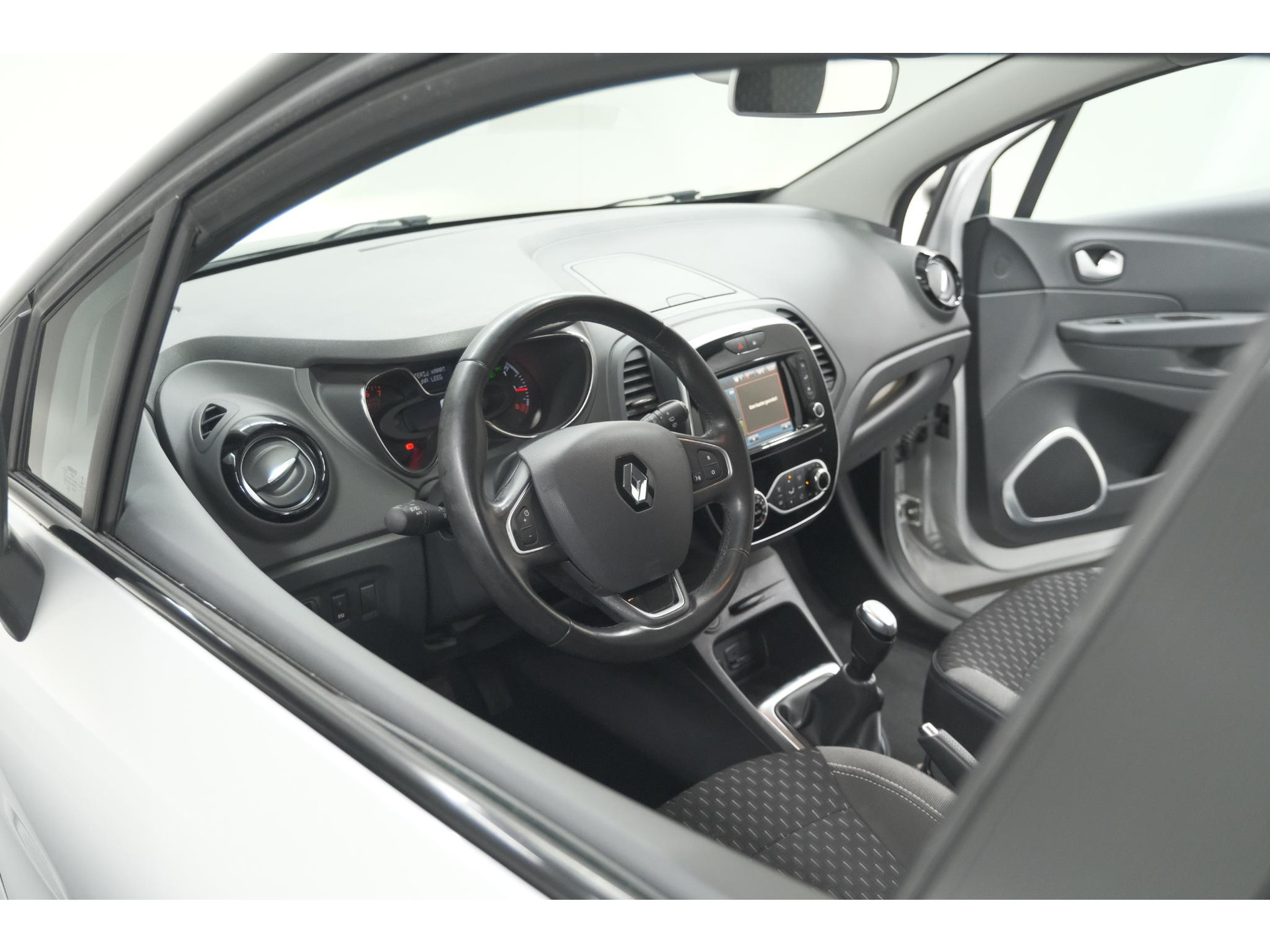 Renault Captur TCe 90 Intens | Camera | Dodehoekdetectie | Navigatie | Parkeersensoren