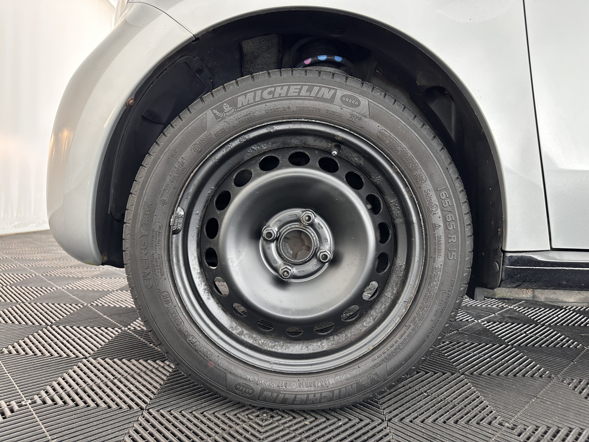 Smart forfour 1.0 Essential Edition *AIRCO | CRUISE | COMFORTSEATS | RADIO-MP3*