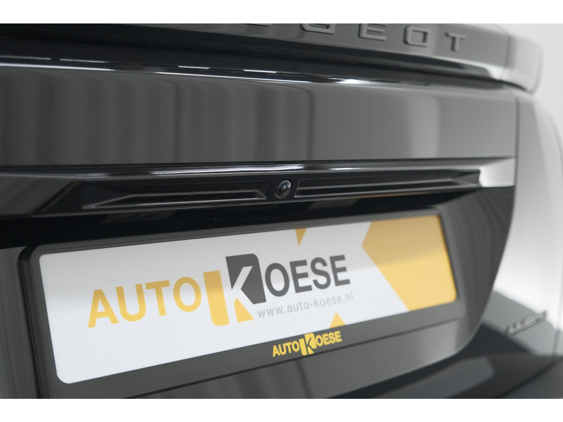 Peugeot 2008 1.2 Hybrid 145 Allure | 360 Camera | Adaptieve Cruise Control | Dodehoekdetectie | Apple Carplay