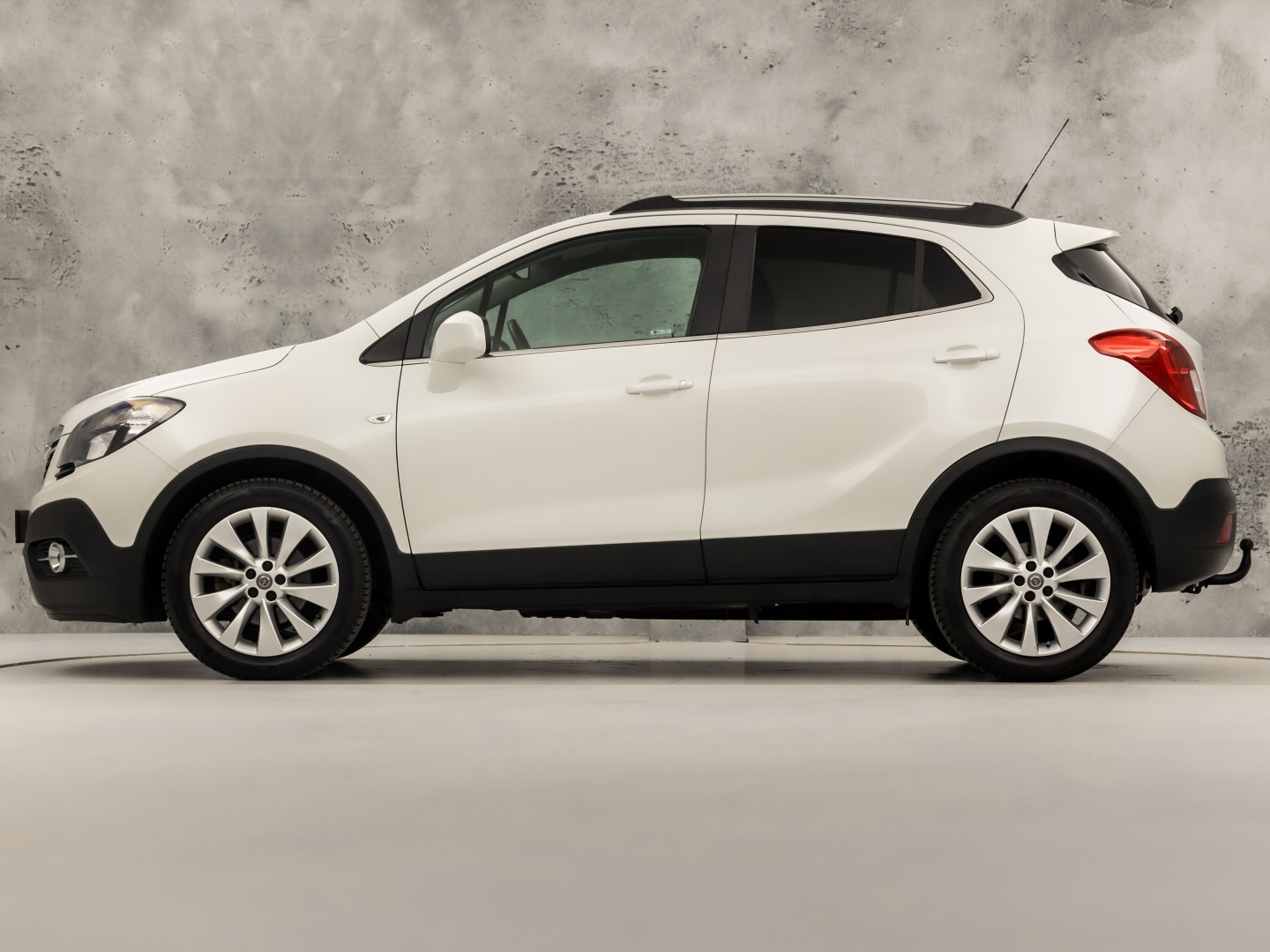 Opel Mokka 1.4 Innovation Sport 140Pk (CLIMATE, GETINT GLAS, SPORTSTOELEN, PARKEERSENSOREN, CRUISE, NIEUWSTAAT)
