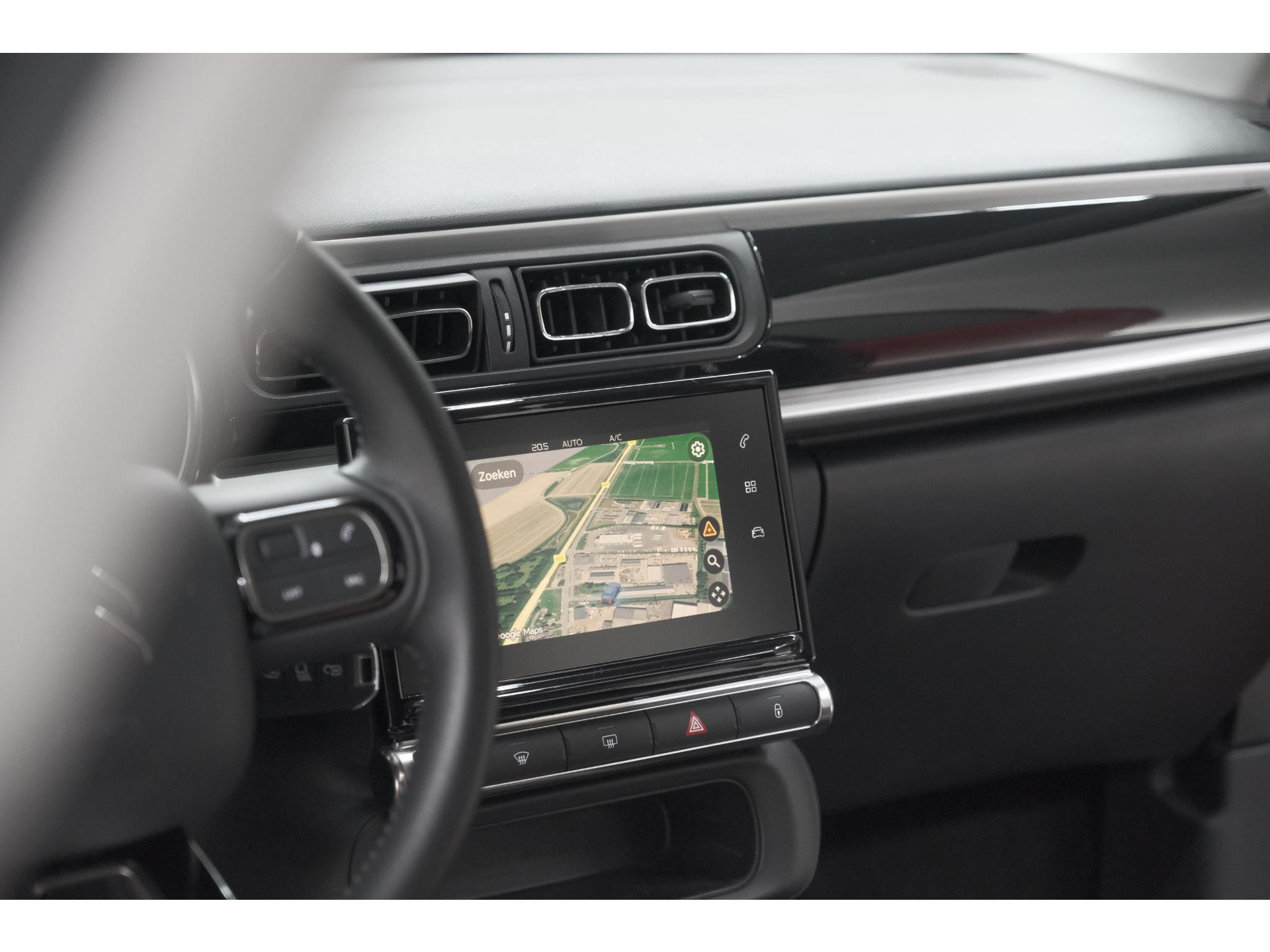 Citroen C3 PureTech 82 S&S Shine | Camera | Apple Carplay | Parkeersensoren | 16 Inch Velgen