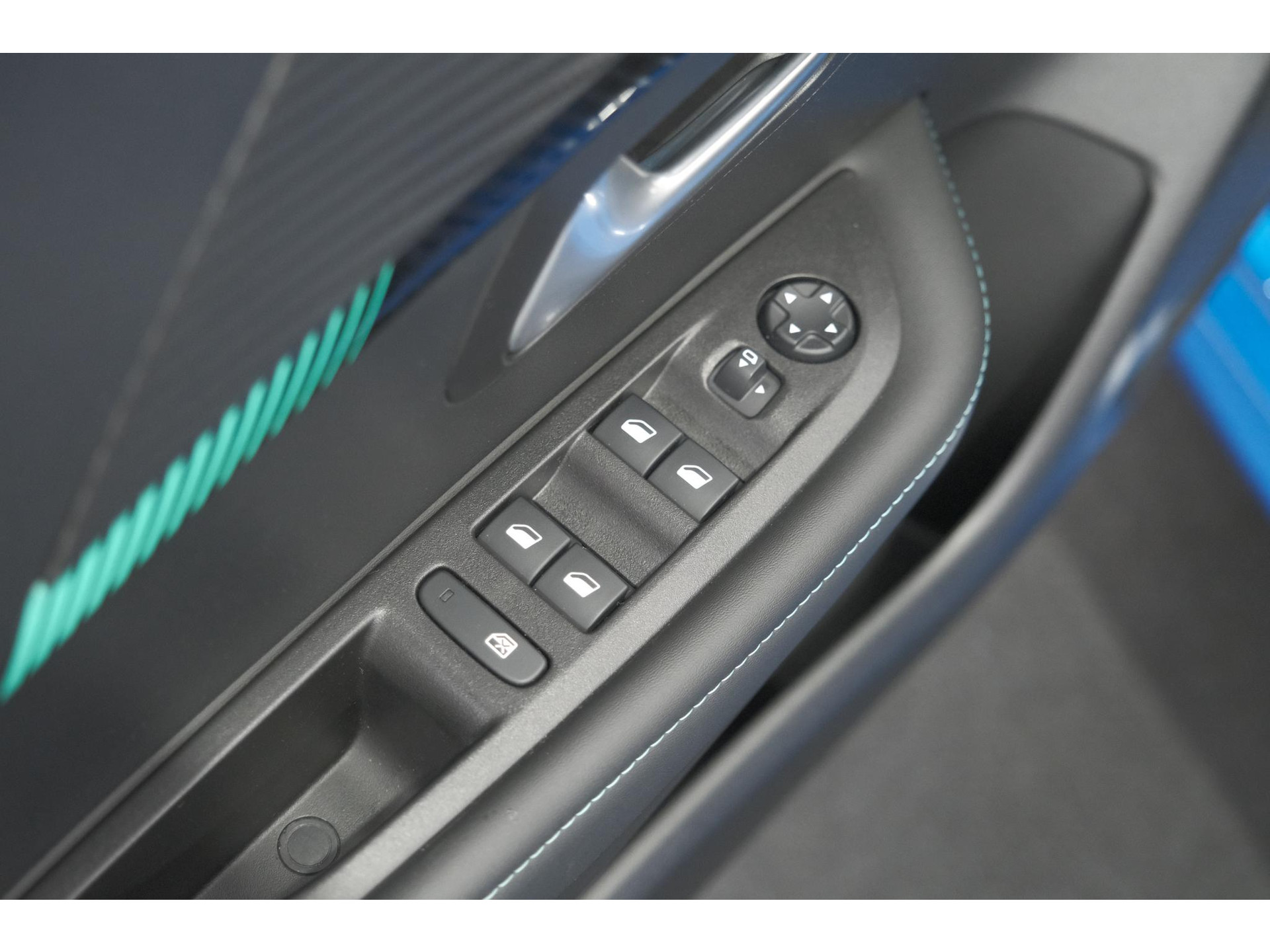Peugeot 208 PureTech 100 Allure | Trekhaak | Camera | Apple Carplay | Navigatie | Parkeersensoren