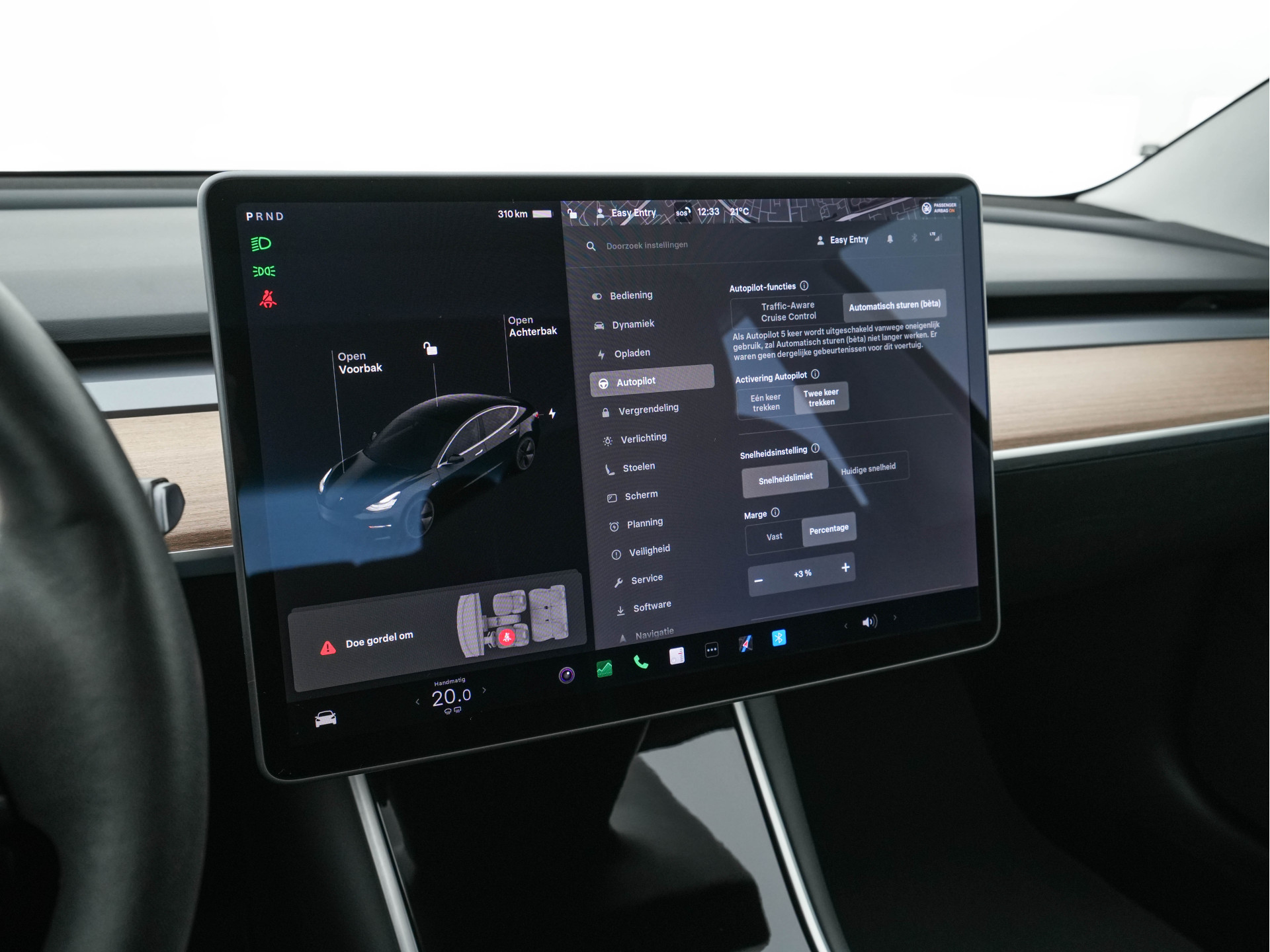 Tesla Model 3 Standard RWD Plus 60 kWh [ 3-Fase ] {SOH-84%} (INCL-BTW) Aut. *PANO | AUTO-PILOT | LEATHER | KEYLESS | FULL-LED | MEMORY-PACK | SURROUND-VIEW | DAB | CARPLAY | DIGI-COCKPIT | LANE-ASSIST | COMFORT-SEATS | 18"ALU*