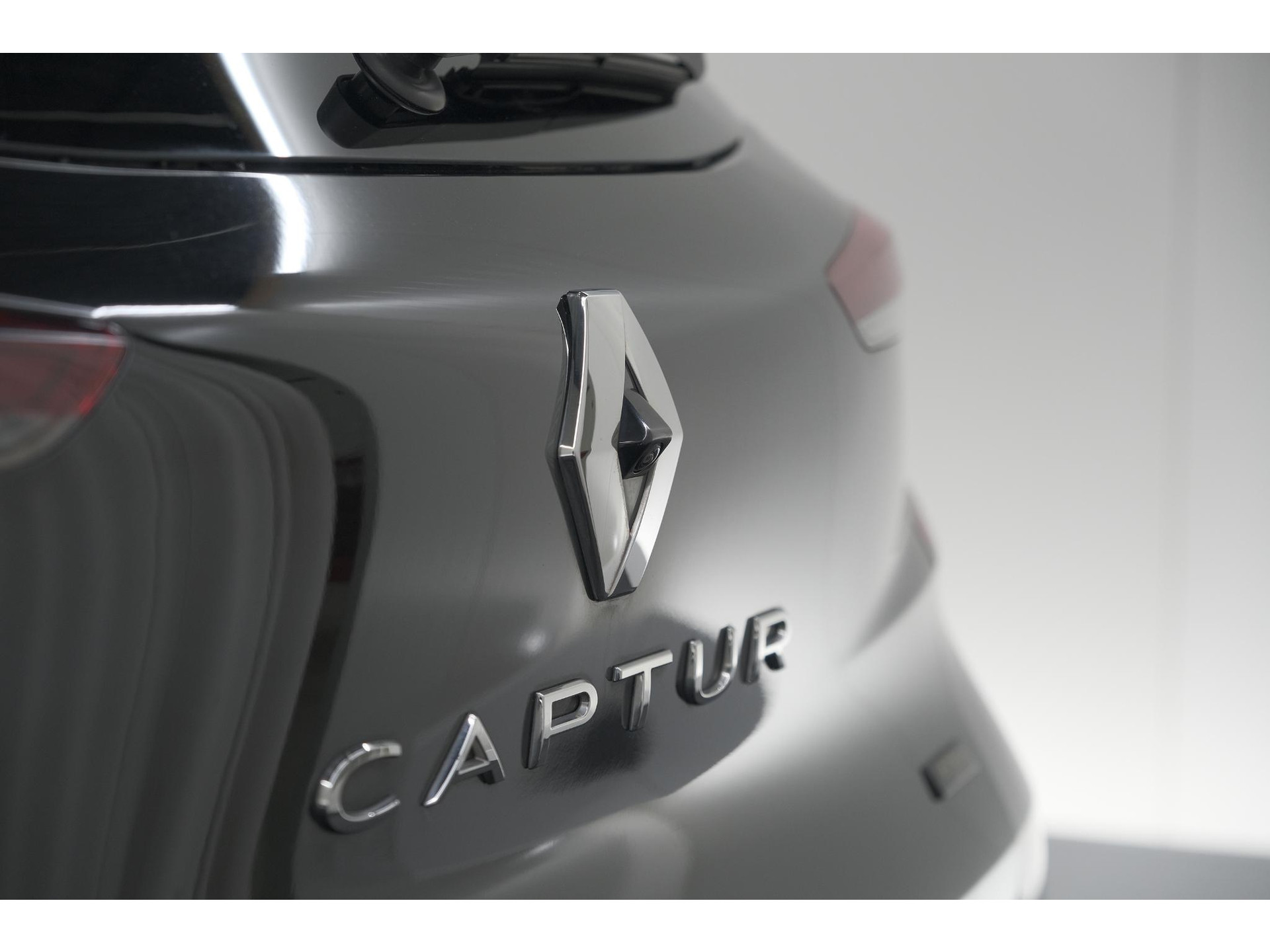 Renault Captur 1.6 E-Tech Hybrid 145 Techno | Pack Parking | Camera | Navigatie | Apple CarPlay