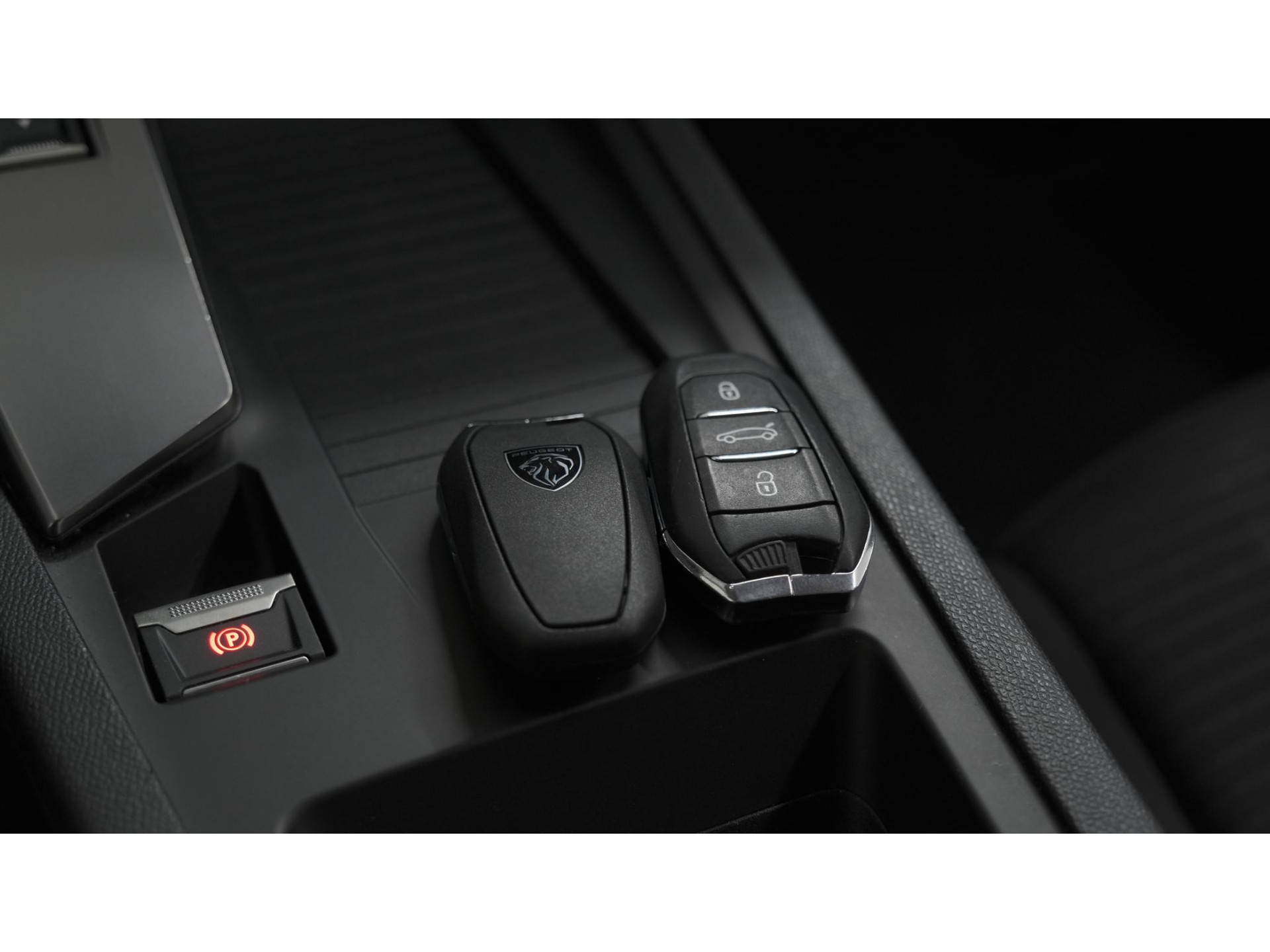 Peugeot 308 SW PureTech 130 EAT8 Active Pack | Automaat | Apple Carplay | Parkeersensoren | Navigatie