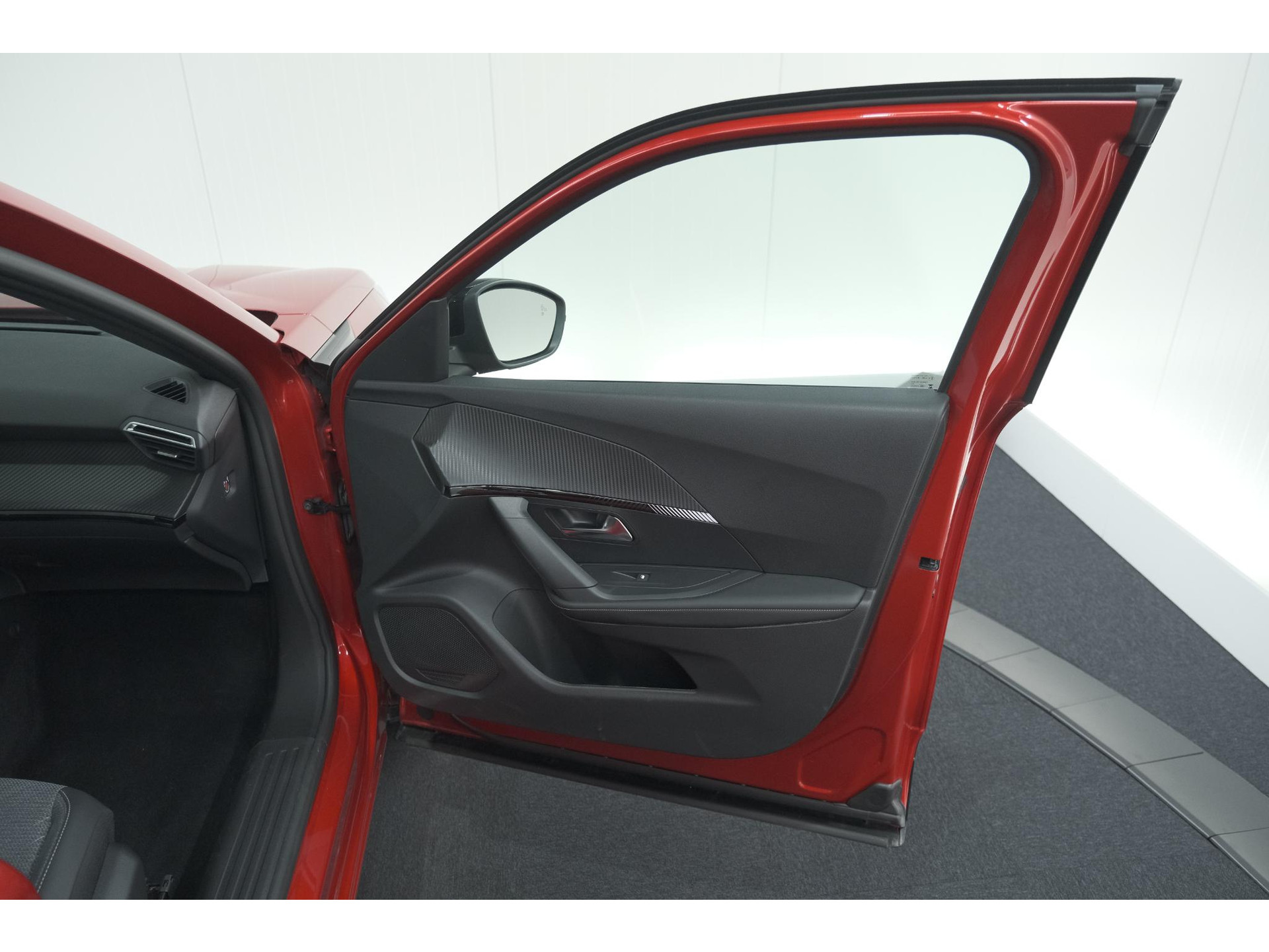 Peugeot 2008 Hybrid 145 e-DCS Allure | 360 Camera | Adaptieve Cruise Control | Navigatie | Dodehoekdetectie