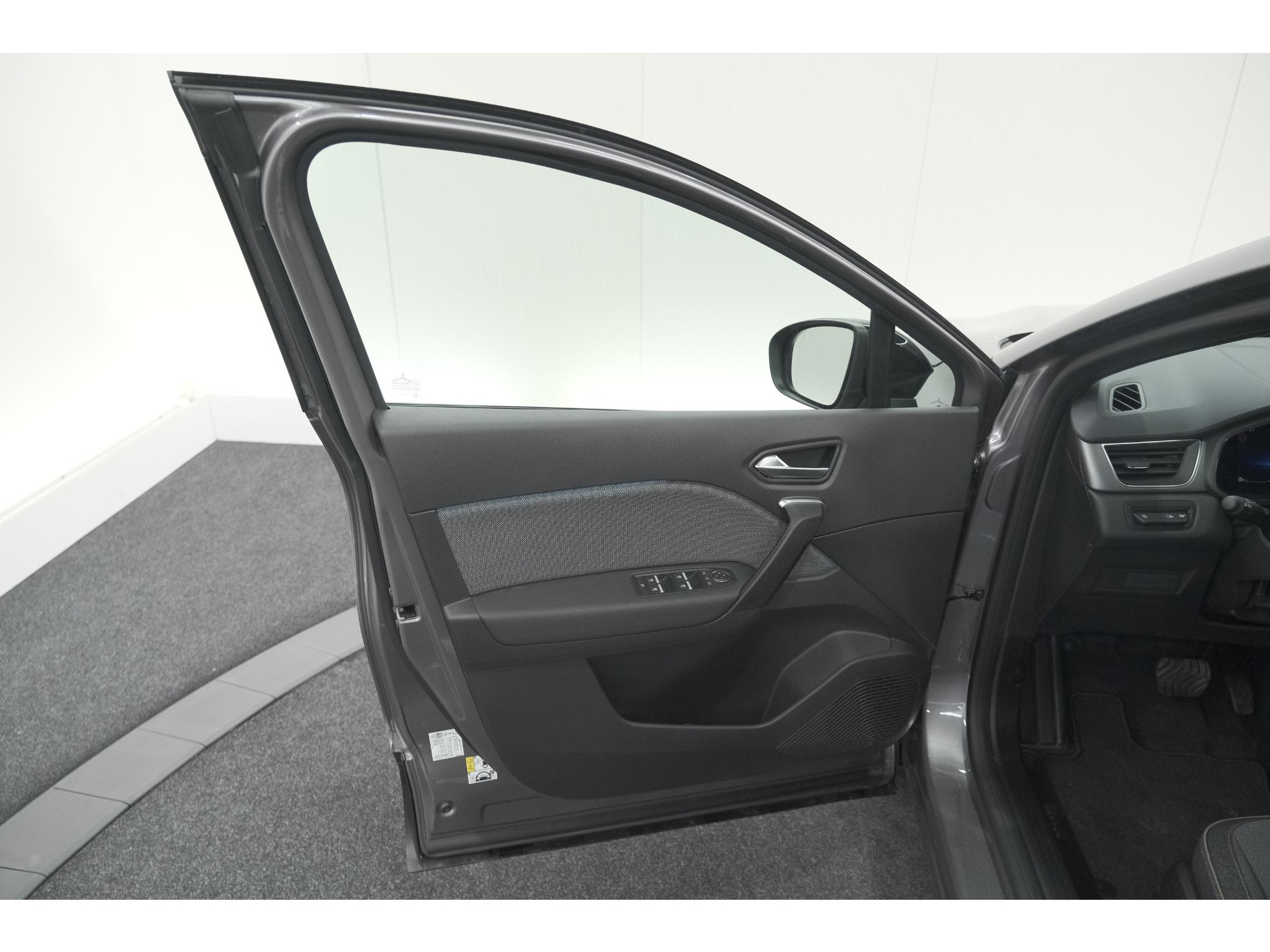 Renault Captur Mild Hybrid 160 EDC Techno | Pack Winter | Camera | Adaptieve Cruise Control | Apple Carplay