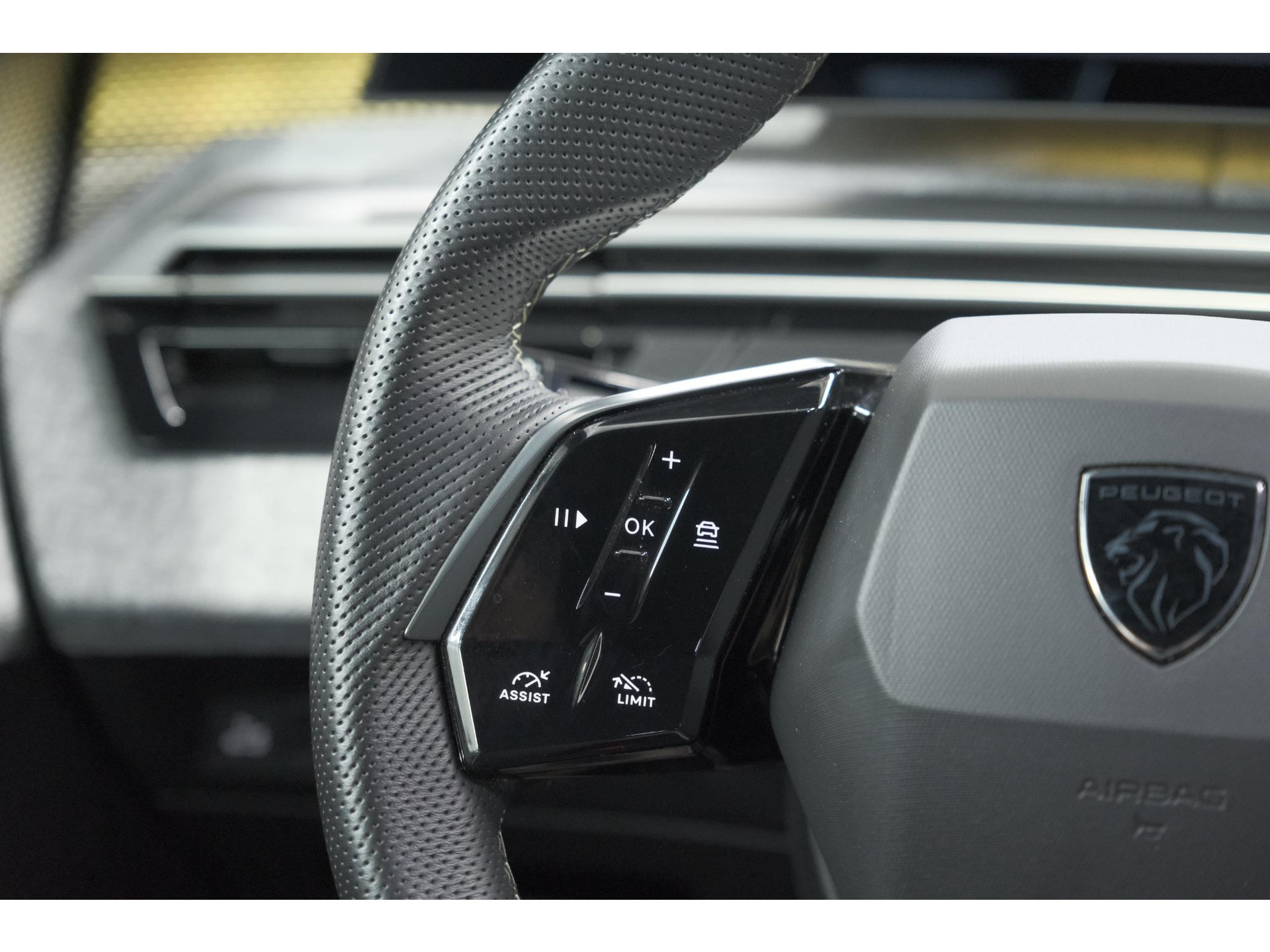 Peugeot 3008 1.2 Hybrid 145 GT | Adaptieve Cruise Control | Elektrische Kofferklep | Alcantara Stoelen | Camera